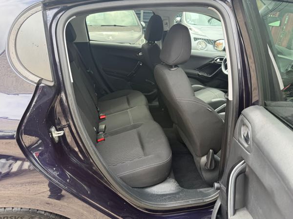 Peugeot 208 1.2 VTI 82 STYLE 5P