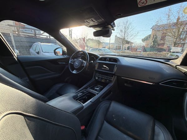Jaguar F-pace 2.0 D 240 14CV 4X4 R-SPORT BVA