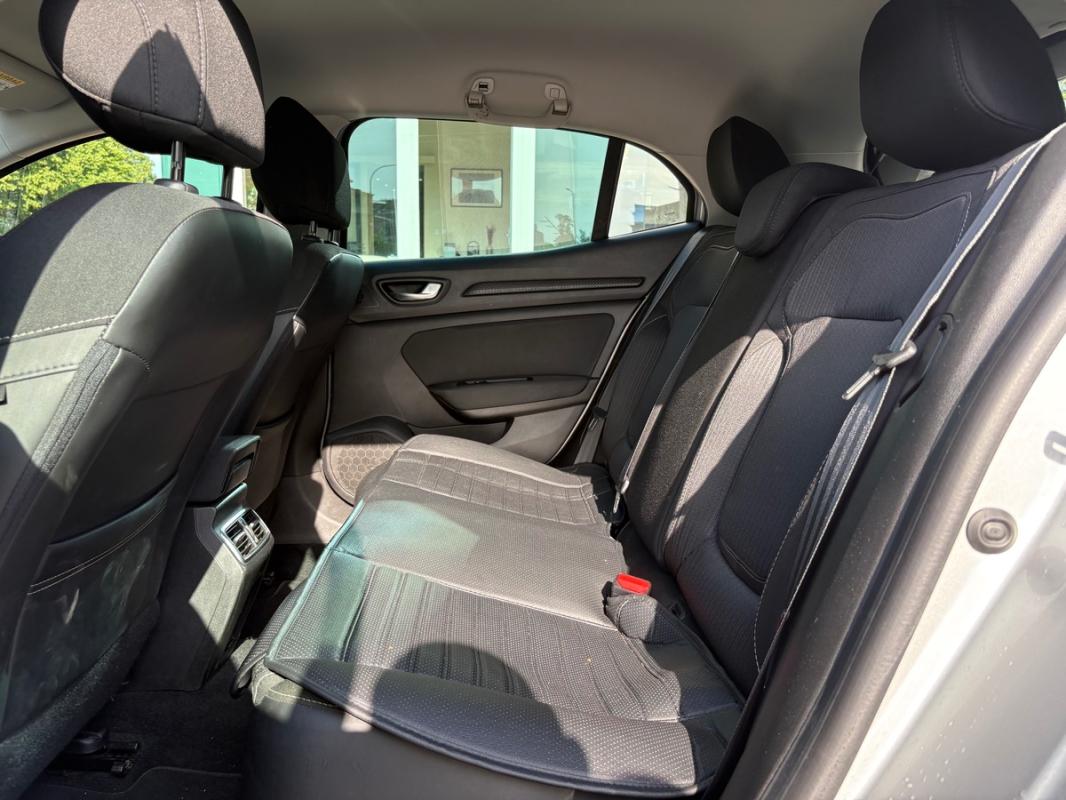 Renault Megane IV BUSINESS 1.5 Blue dCi 115 cv *CARNET D'ENTRETIEN COMPLET*