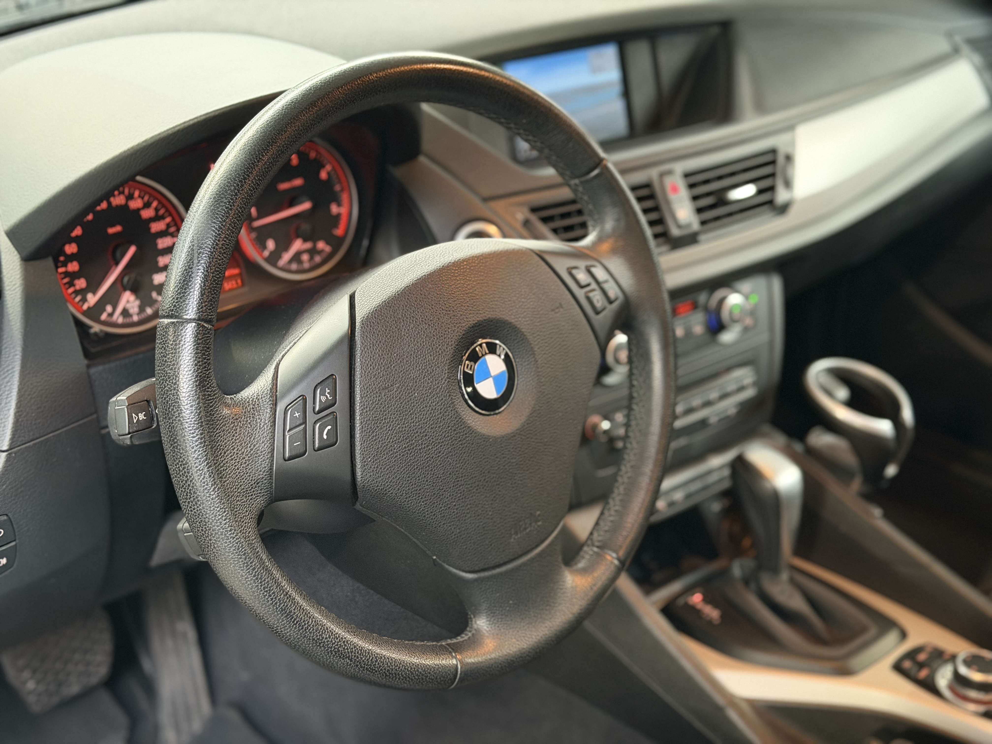BMW X1 2.0 dA sDrive18 * GPS * RADAR AV/AR * VOLANT MULTI