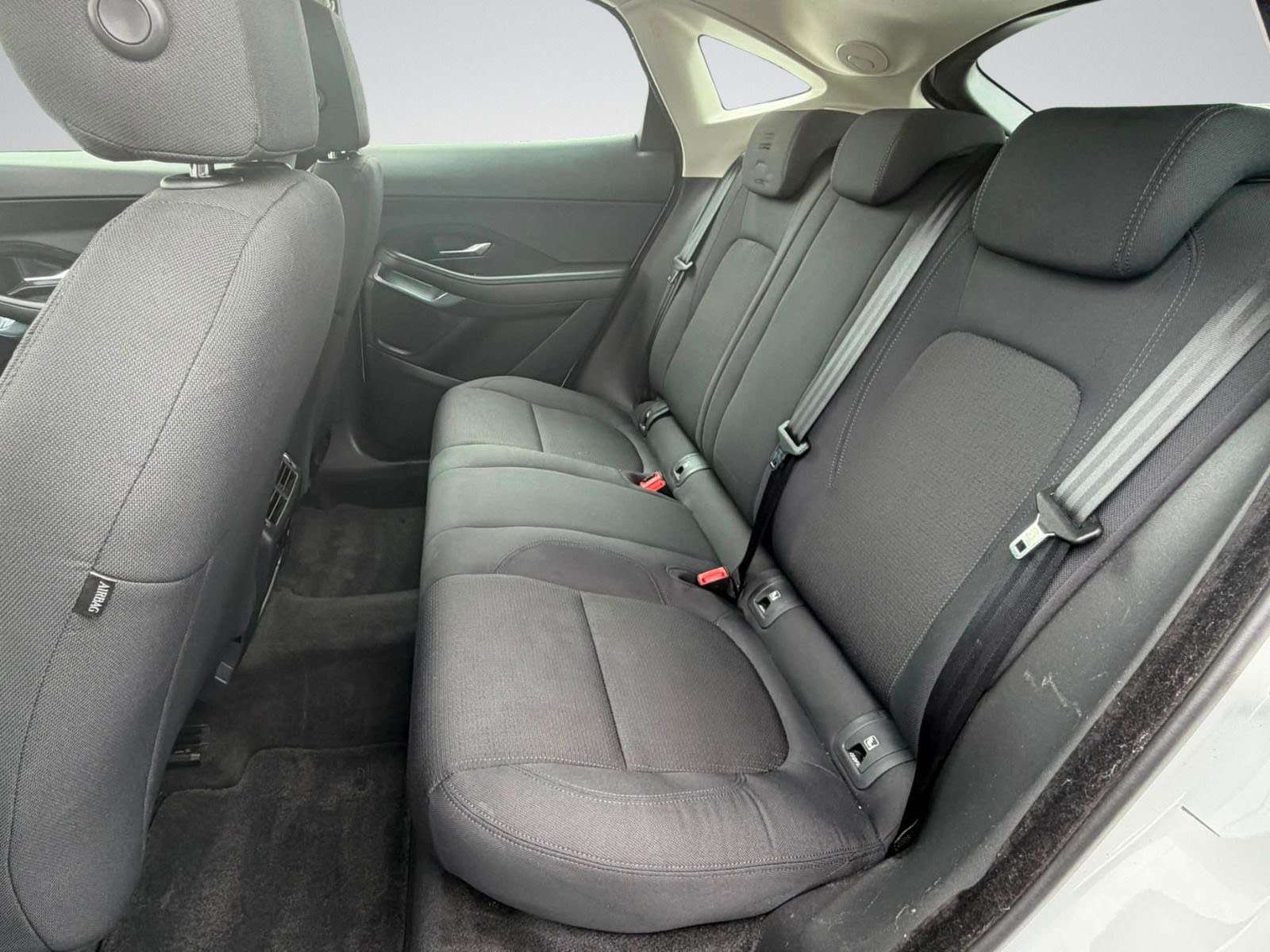 Jaguar E-Pace E-Pace 2.0 D / Navi / Caméra / LED / ATT Remorque