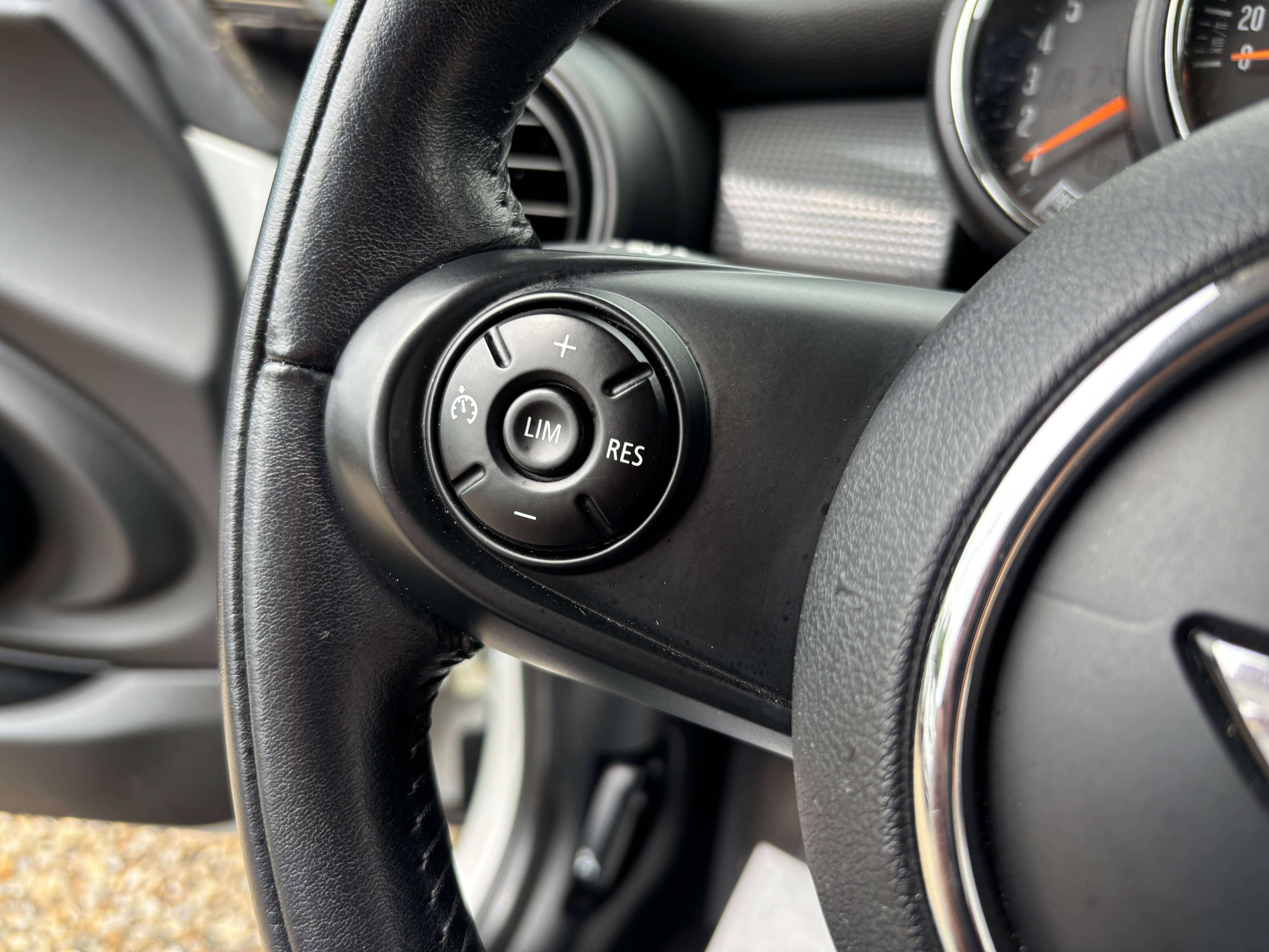 MINI Cooper D 1.5 D *SIEGE CHAUFF*CRUISE CONTROL*GARANTIE*