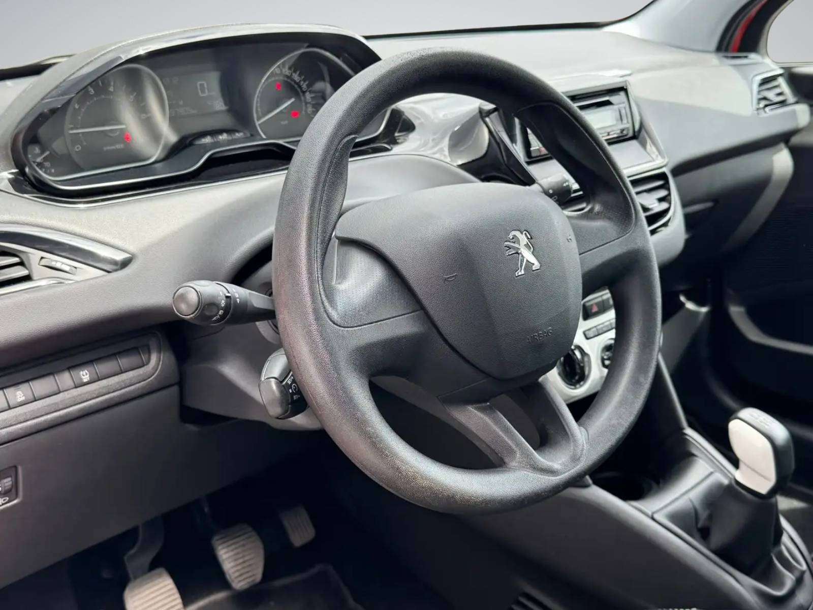 Peugeot 208 1.2i Like / CLIM/REGULATEUR/GARANTIE
