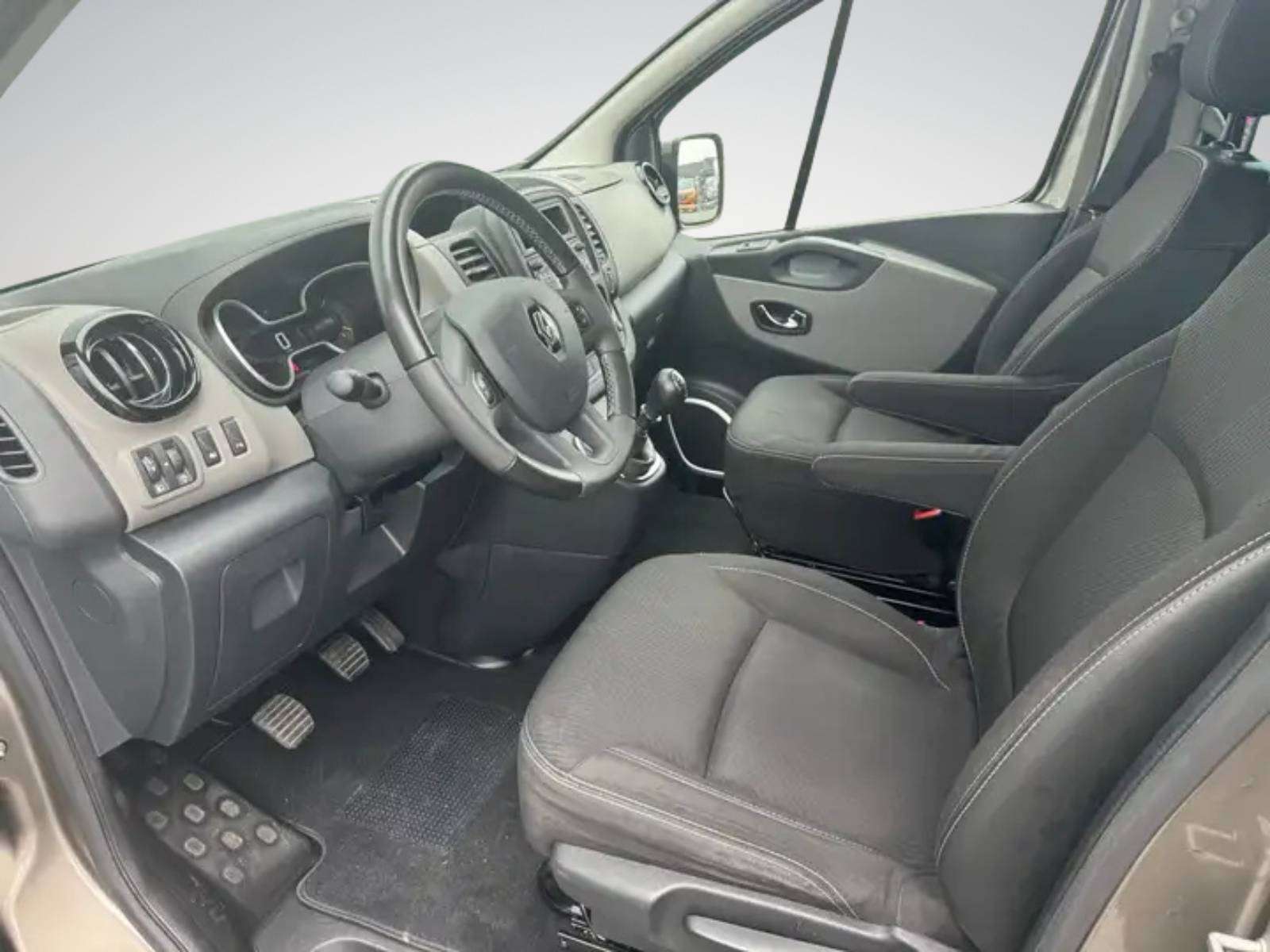 Renault Trafic Passenger 1.6 dCi Energy Twin Turbo Luxe /8 PLACES