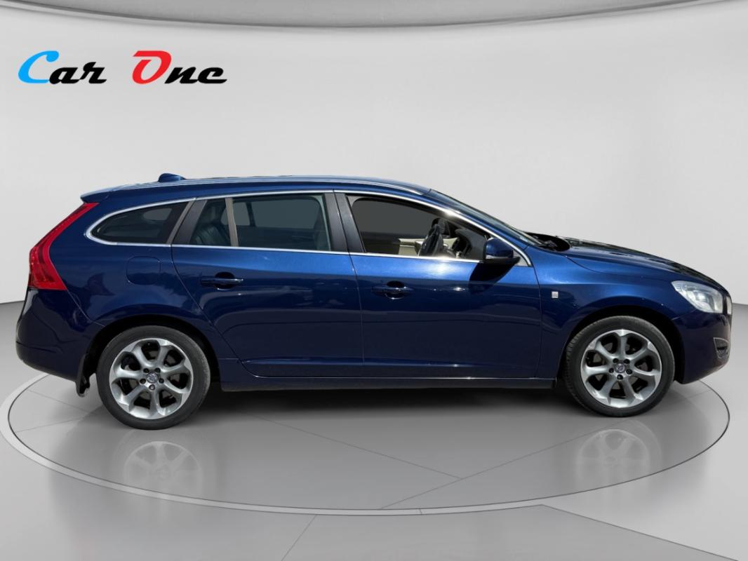 Volvo V60 D4 163 ch StopetStart Ocean Race Edition Geartronic