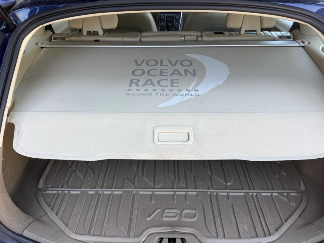 Volvo V60 D4 163 ch StopetStart Ocean Race Edition Geartronic