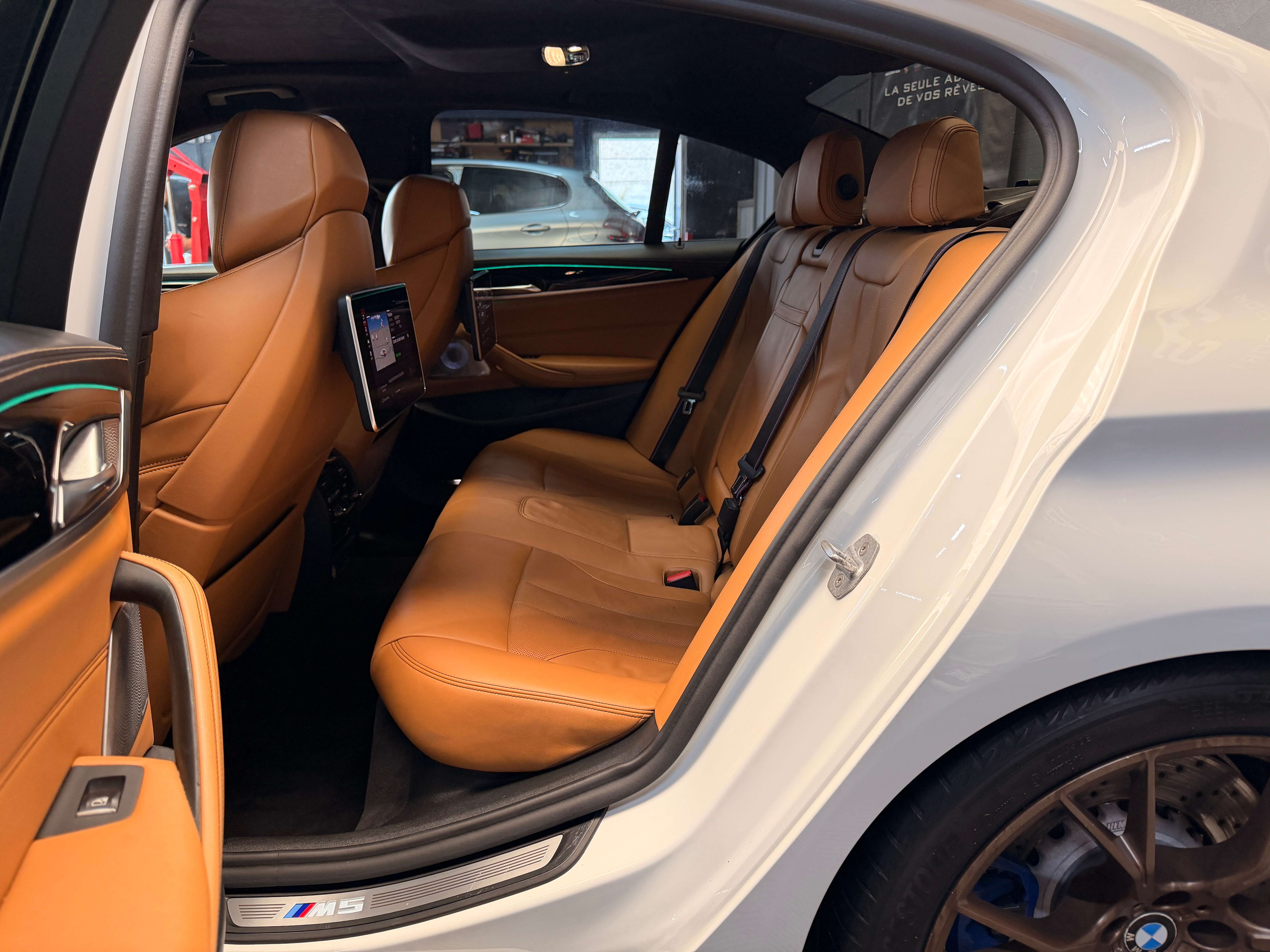 BMW M5 °COMPETITION°B&W°TOIT°FULL OPTIONS