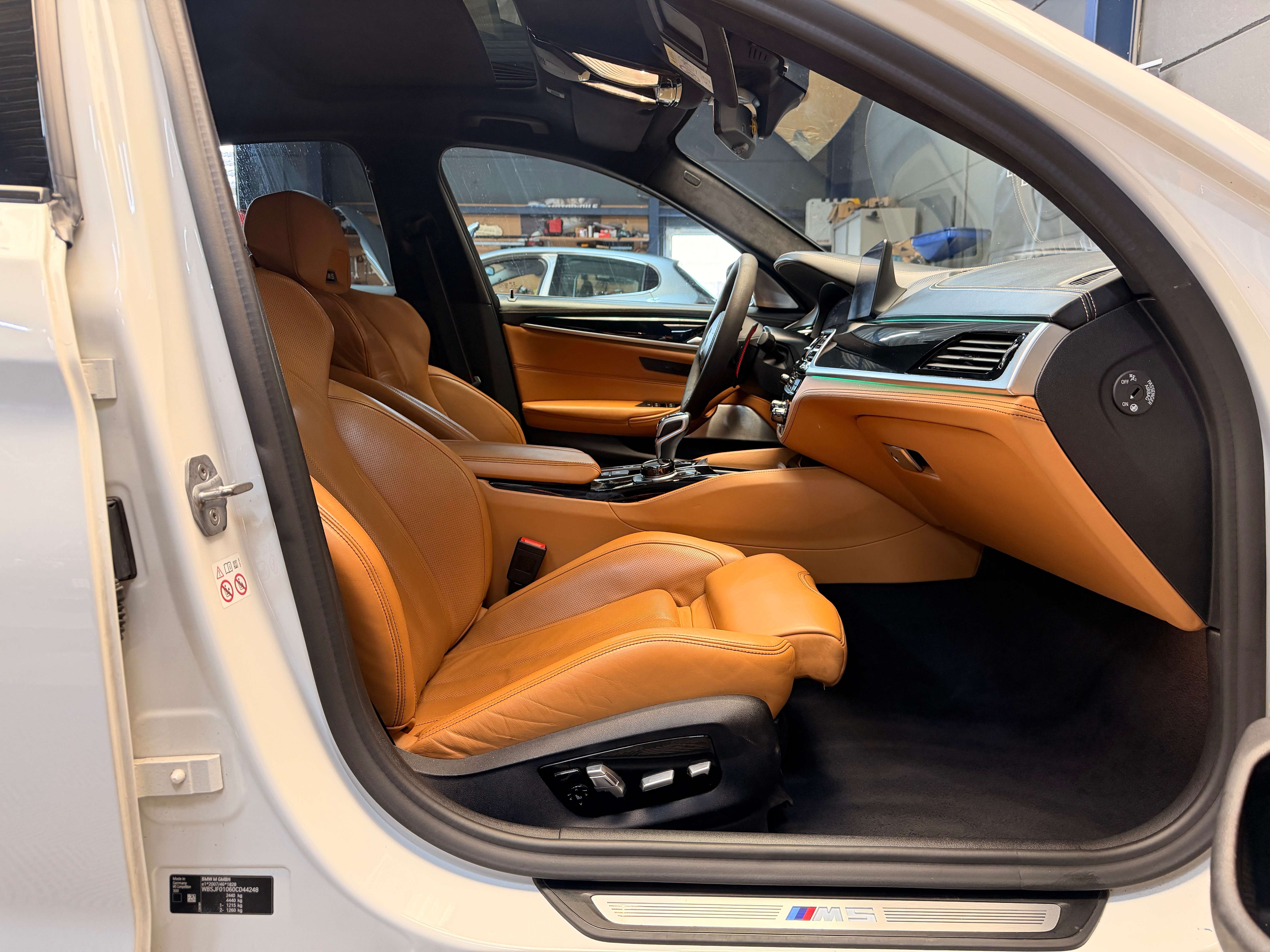 BMW M5 °COMPETITION°B&W°TOIT°FULL OPTIONS