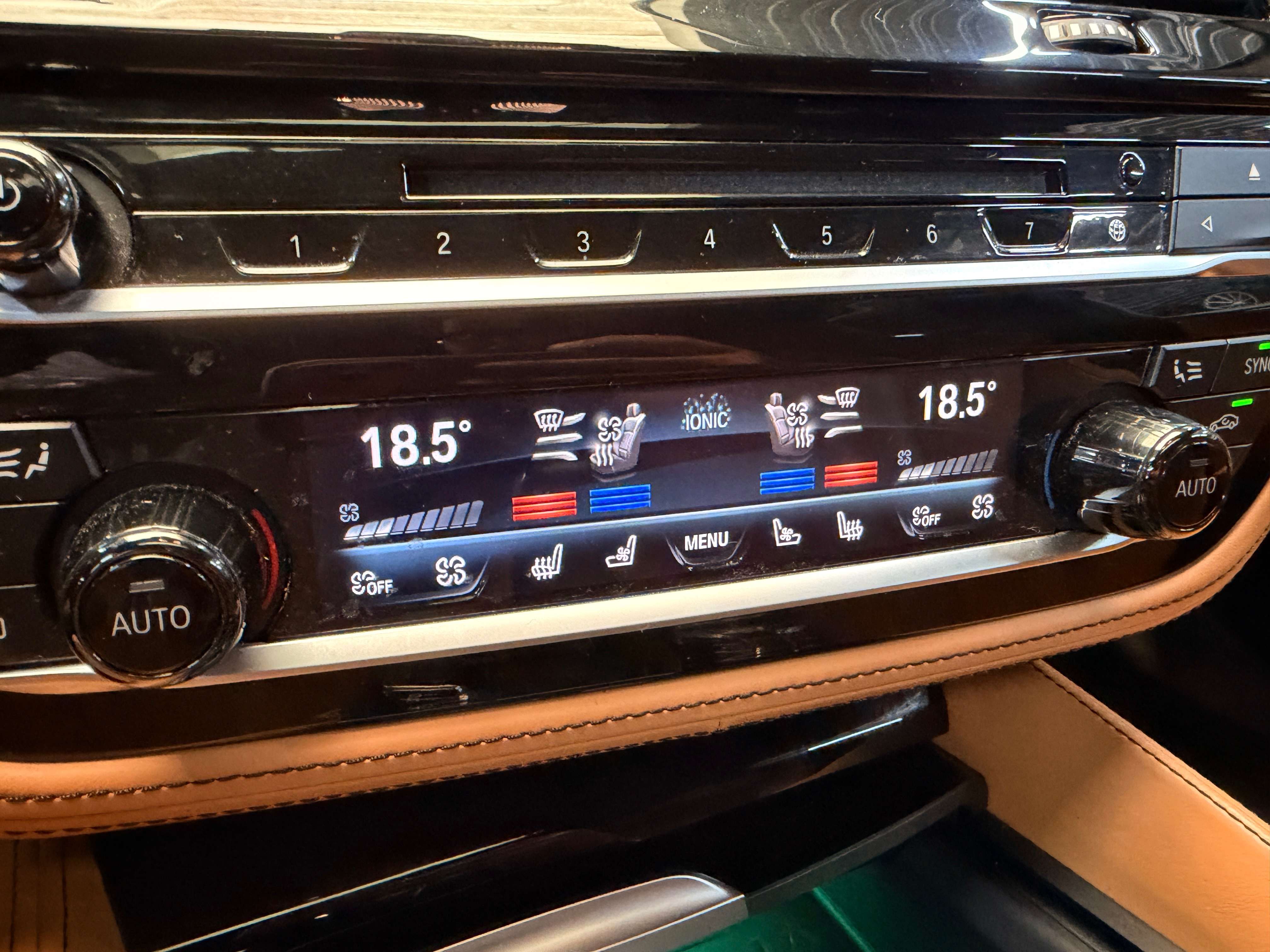 BMW M5 °COMPETITION°B&W°TOIT°FULL OPTIONS
