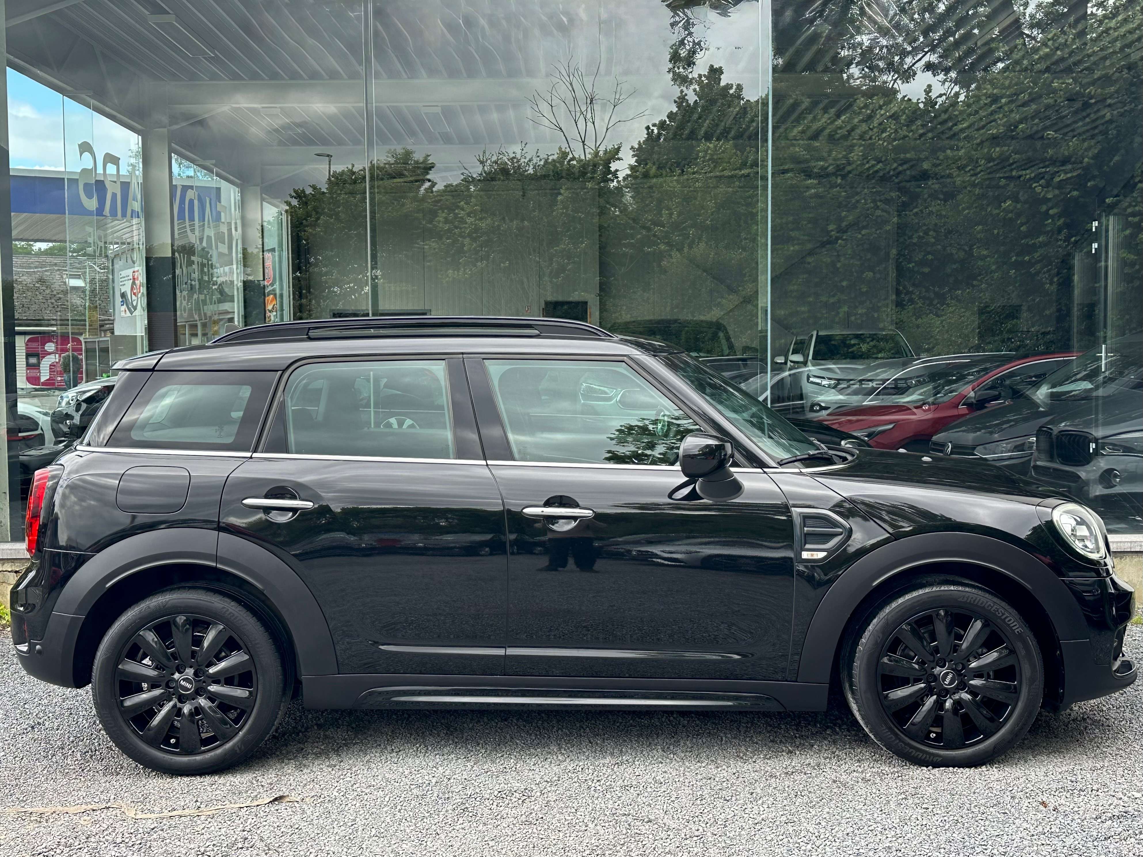 MINI Cooper Countryman 1.5*FULL BLACK*LED*NAVI*SIEGE CHAUFFANT*CARNET MINI*GARANTIE