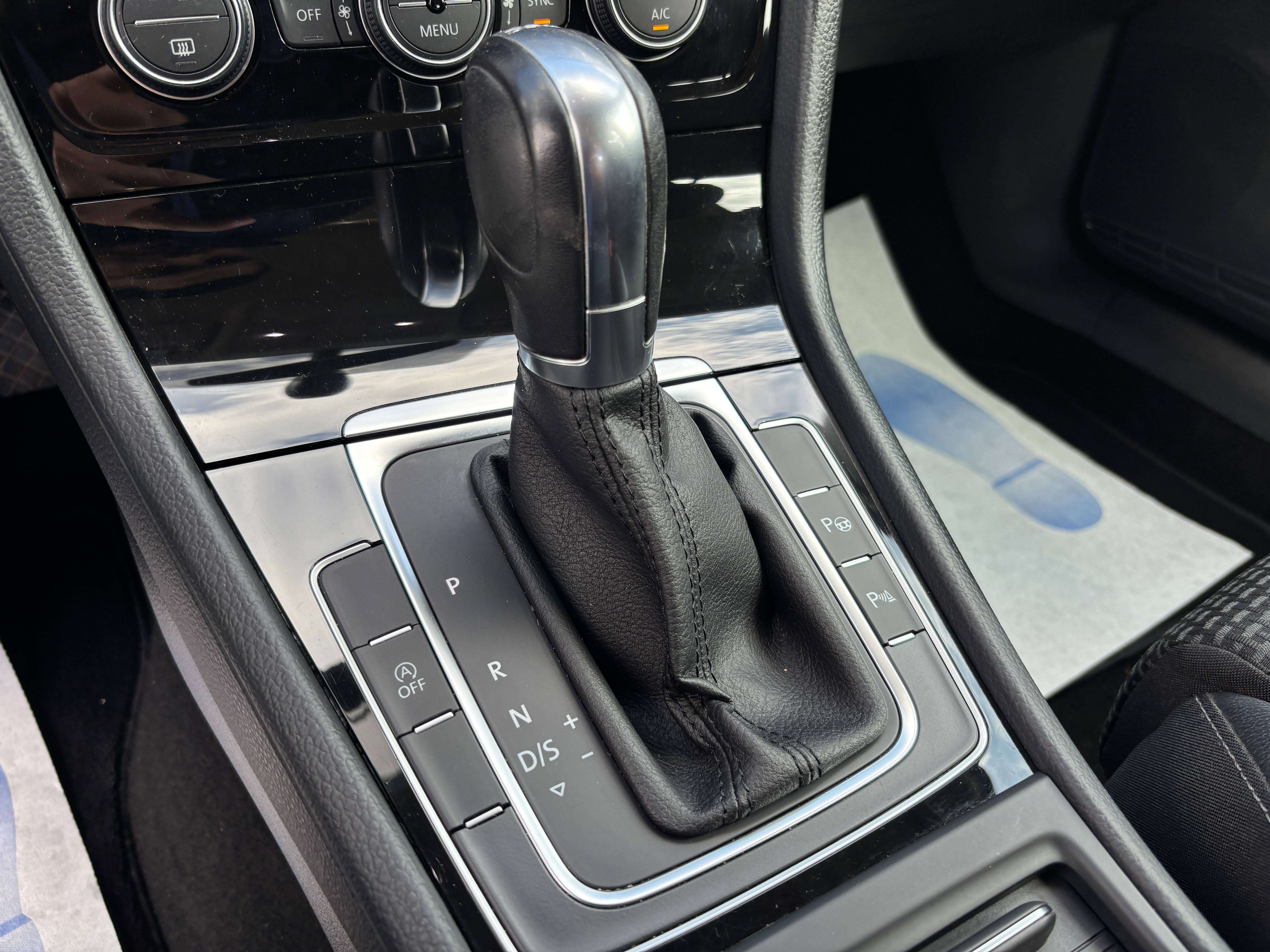 Volkswagen Golf Variant 1.6 TDi DSG *SIEGE CHAUFF*FRONT ASSIST*CRUISE CONTROL*GARANTIE*