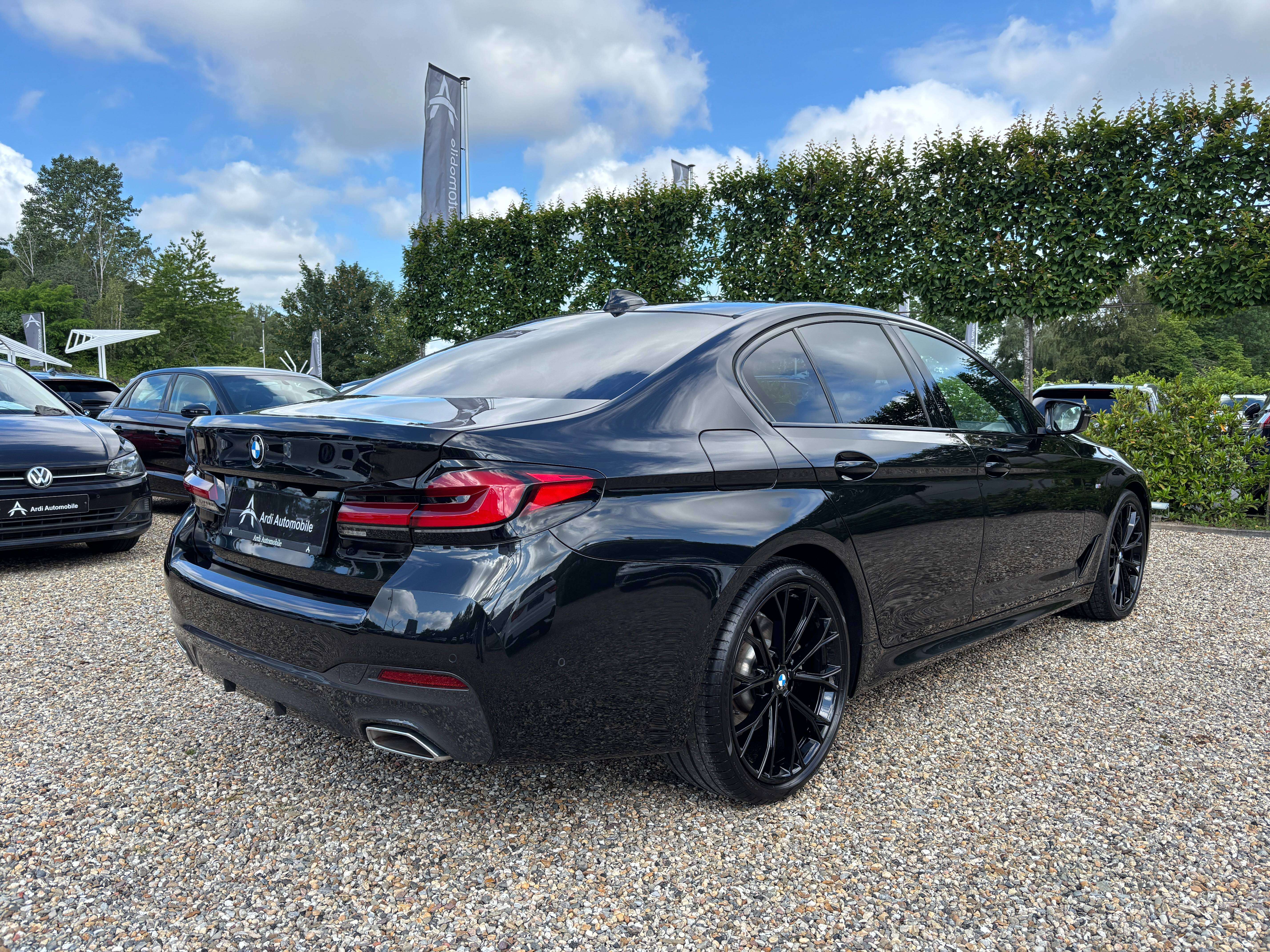 BMW 518 dA *PACK M*CARPLAY*SIEGE CHAUFF*LED AMBIANCE*CAMERA*GARANTIE*
