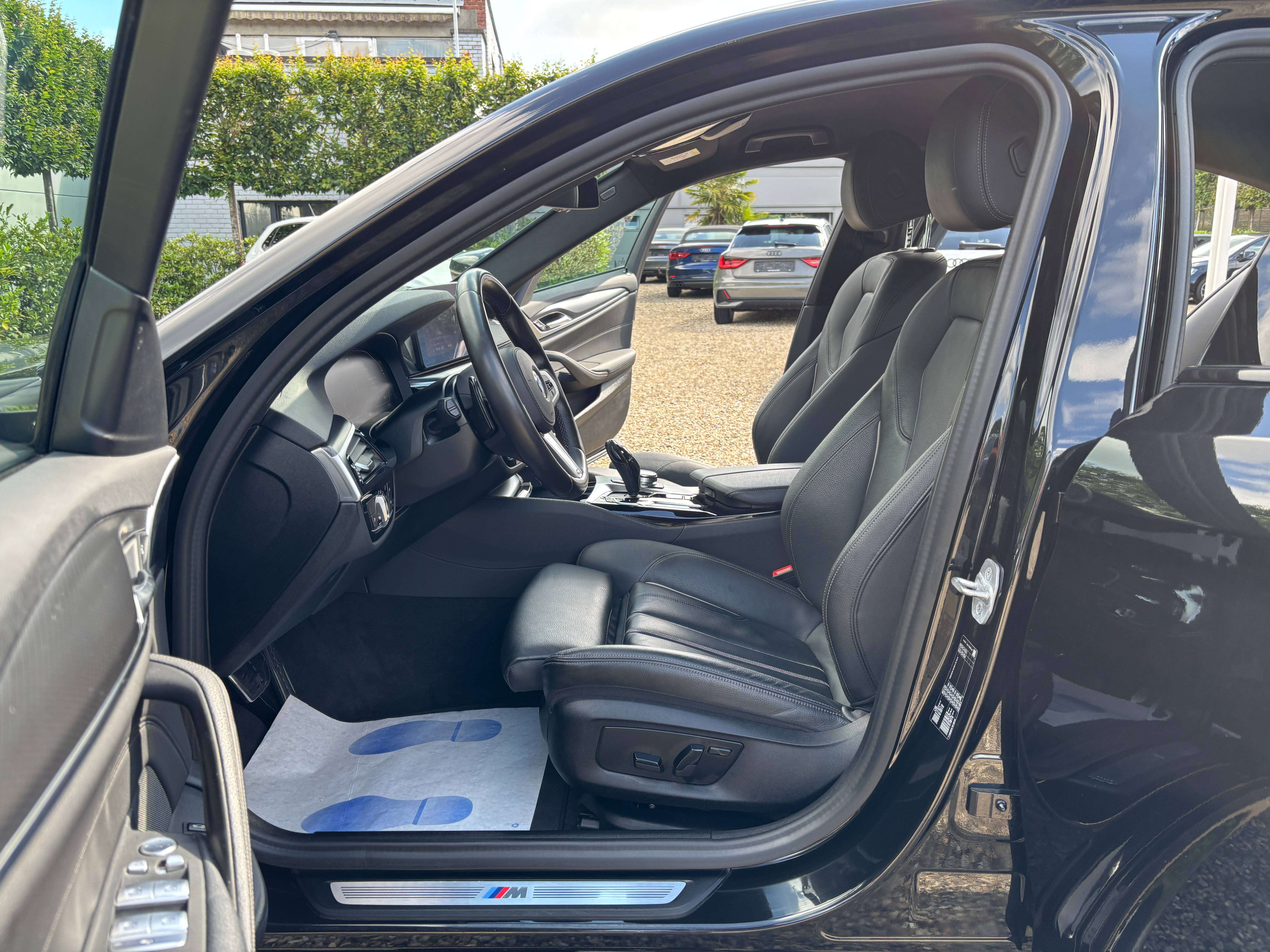 BMW 518 dA *PACK M*CARPLAY*SIEGE CHAUFF*LED AMBIANCE*CAMERA*GARANTIE*