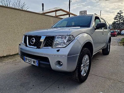 Nissan Pathfinder 2.5 DCI 171 LE 7PL