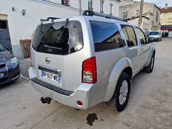 Nissan Pathfinder 2.5 DCI 171 LE 7PL