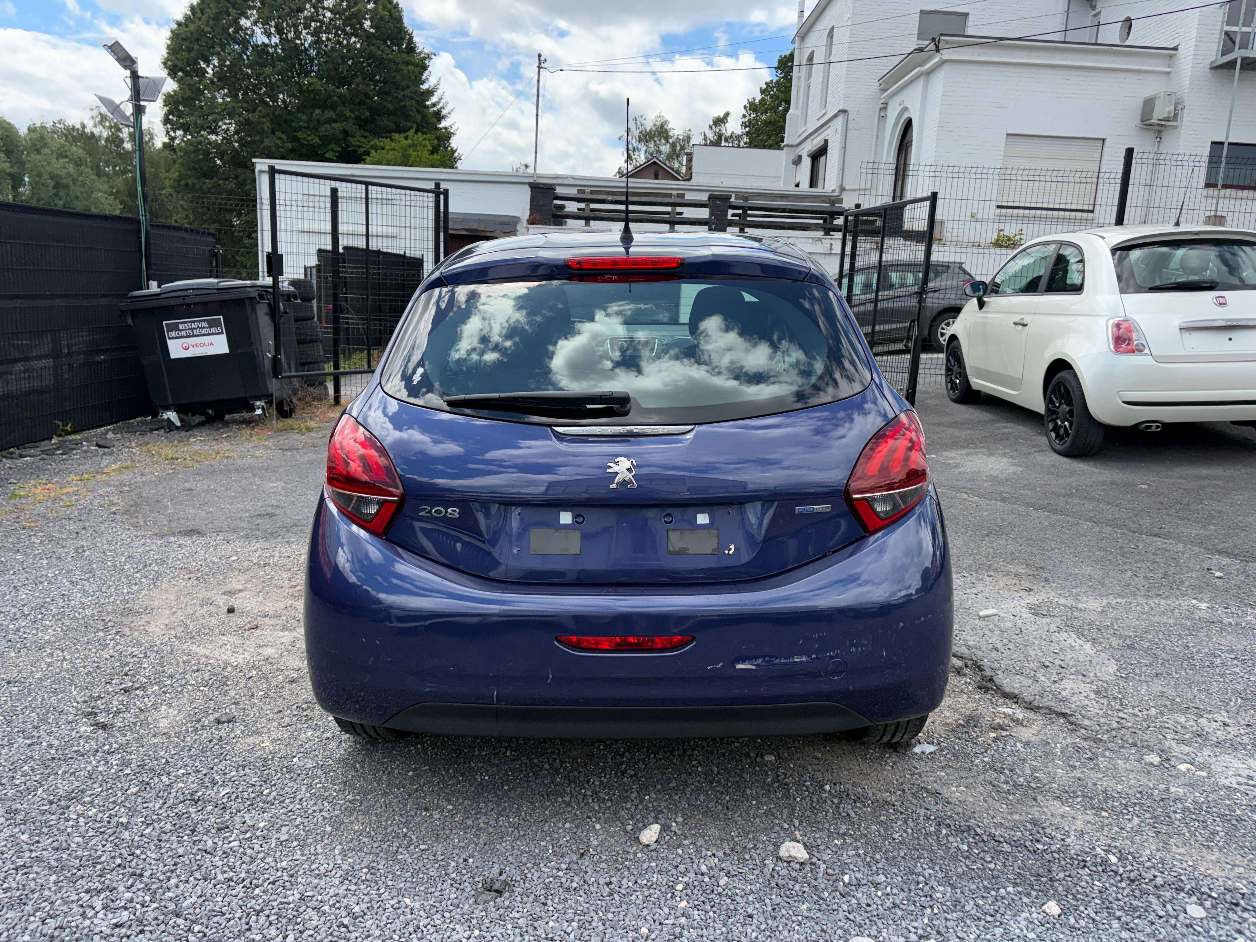 Peugeot 208 1.2i Access - EU6 -