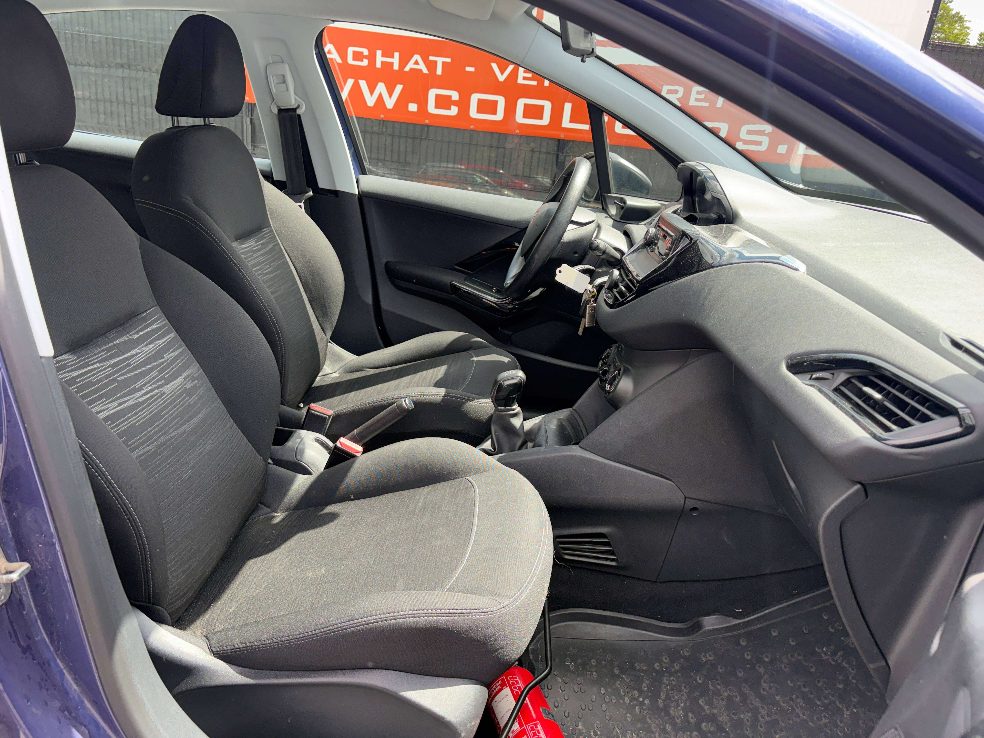 Peugeot 208 1.2i Access - EU6 -