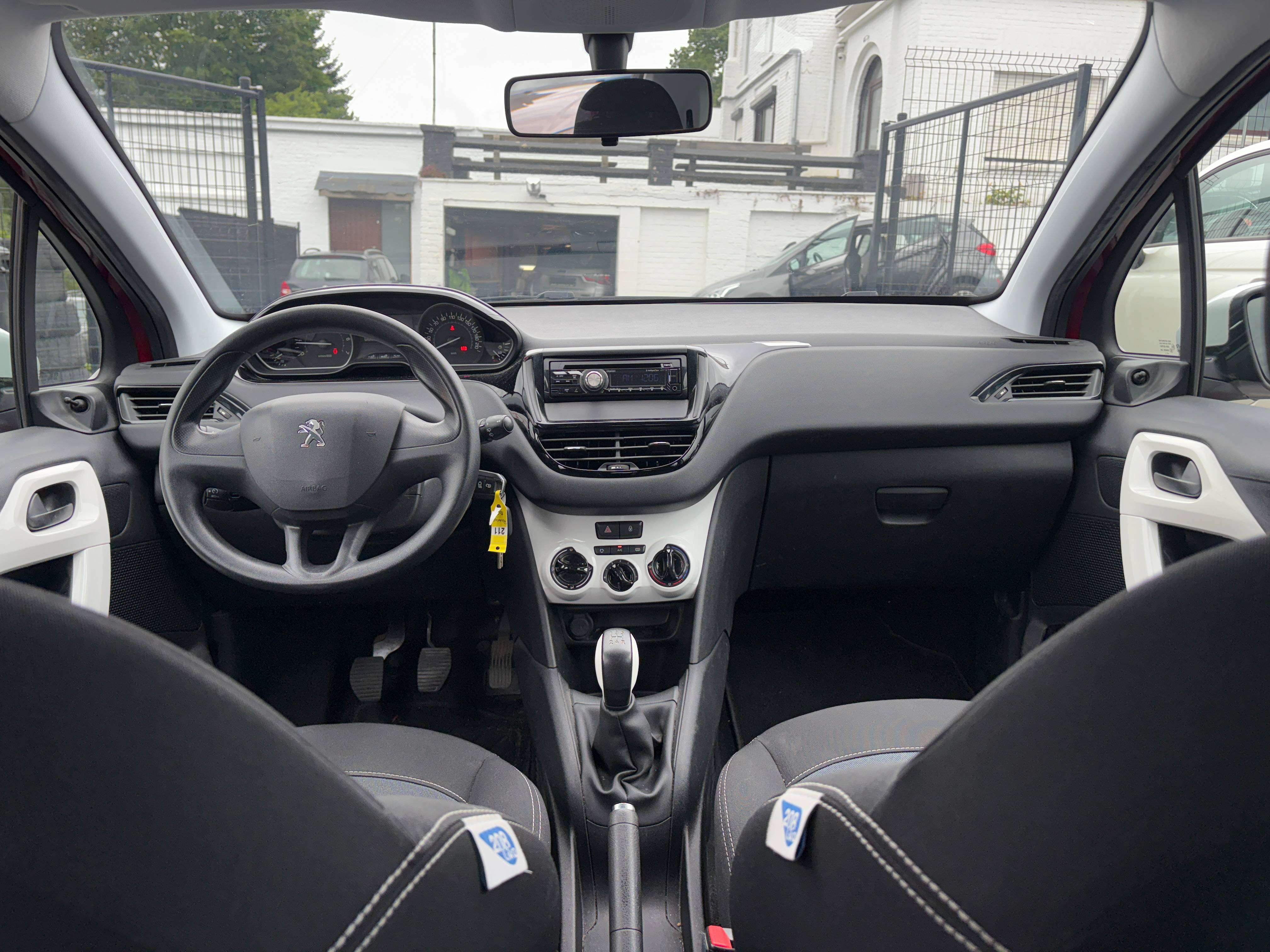 Peugeot 208 1.2i Like - EU6 -
