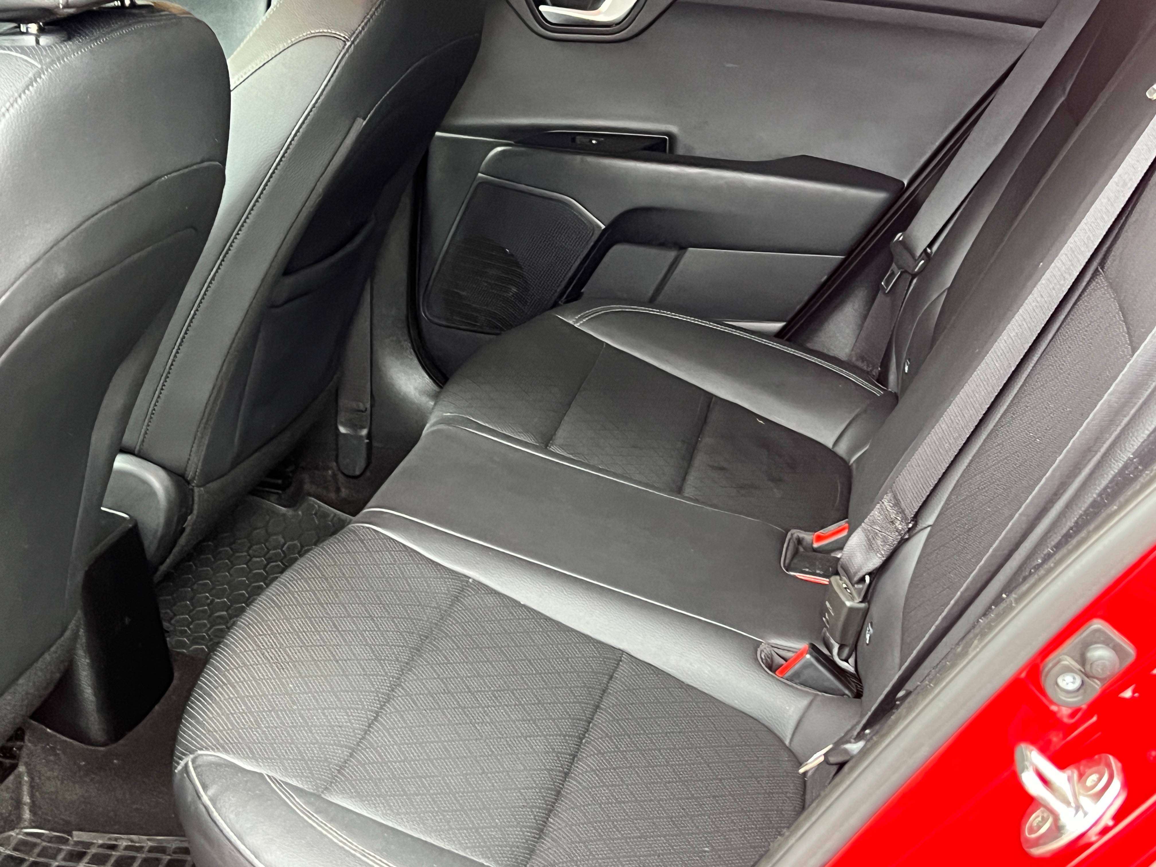 Kia Rio 1.4i Fusion Automatique ( cuir clim carPlay navig ect)