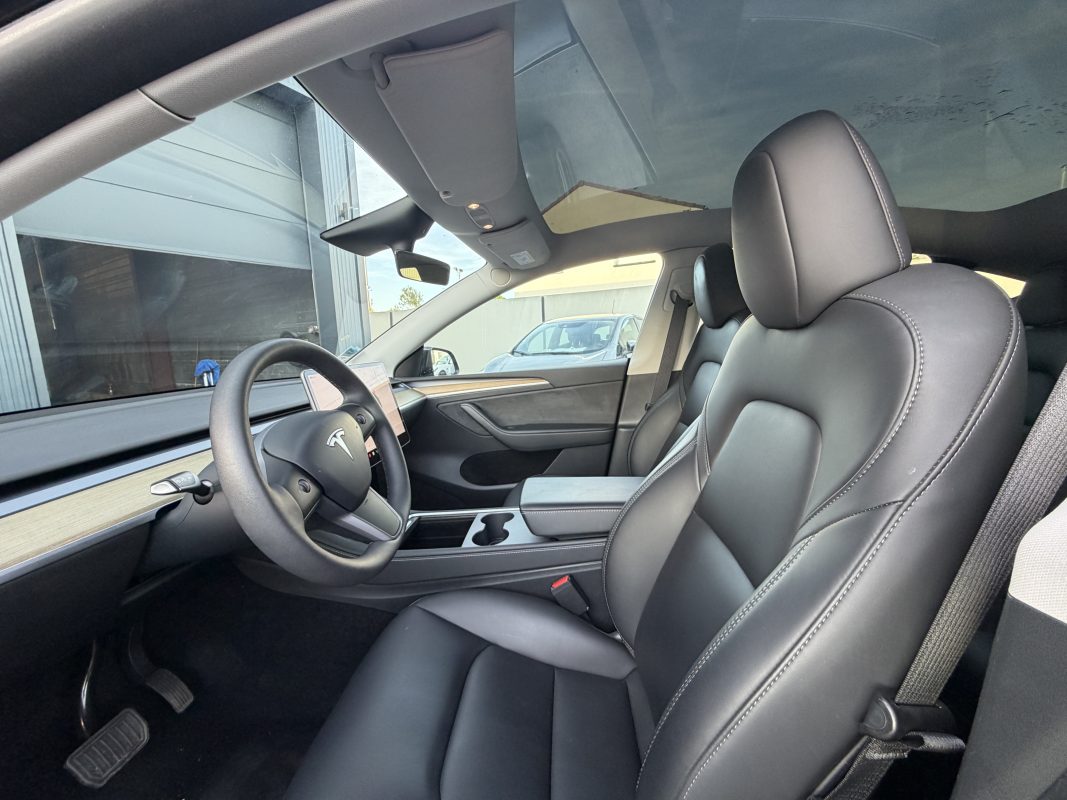 Tesla Model Y STANDARD RWD