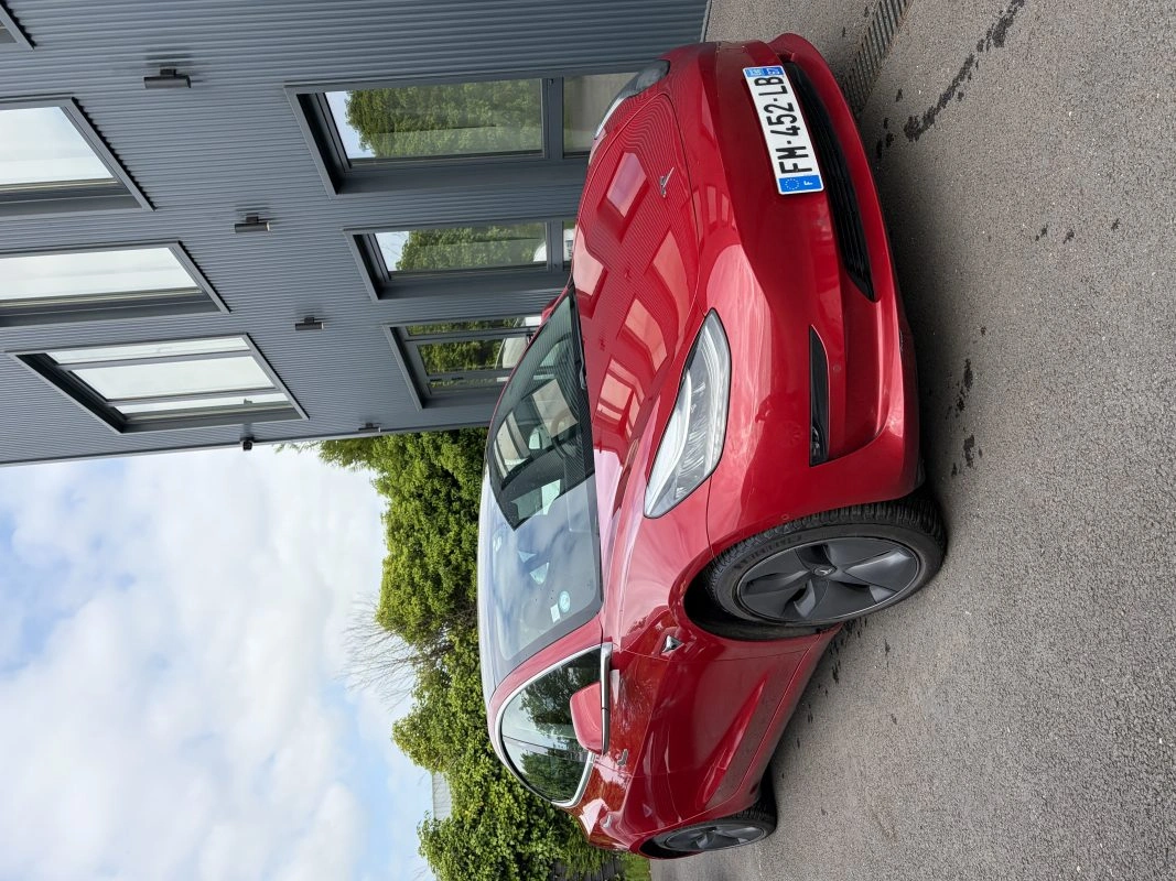 Tesla Model 3 Long-Range Dual Motor AWD