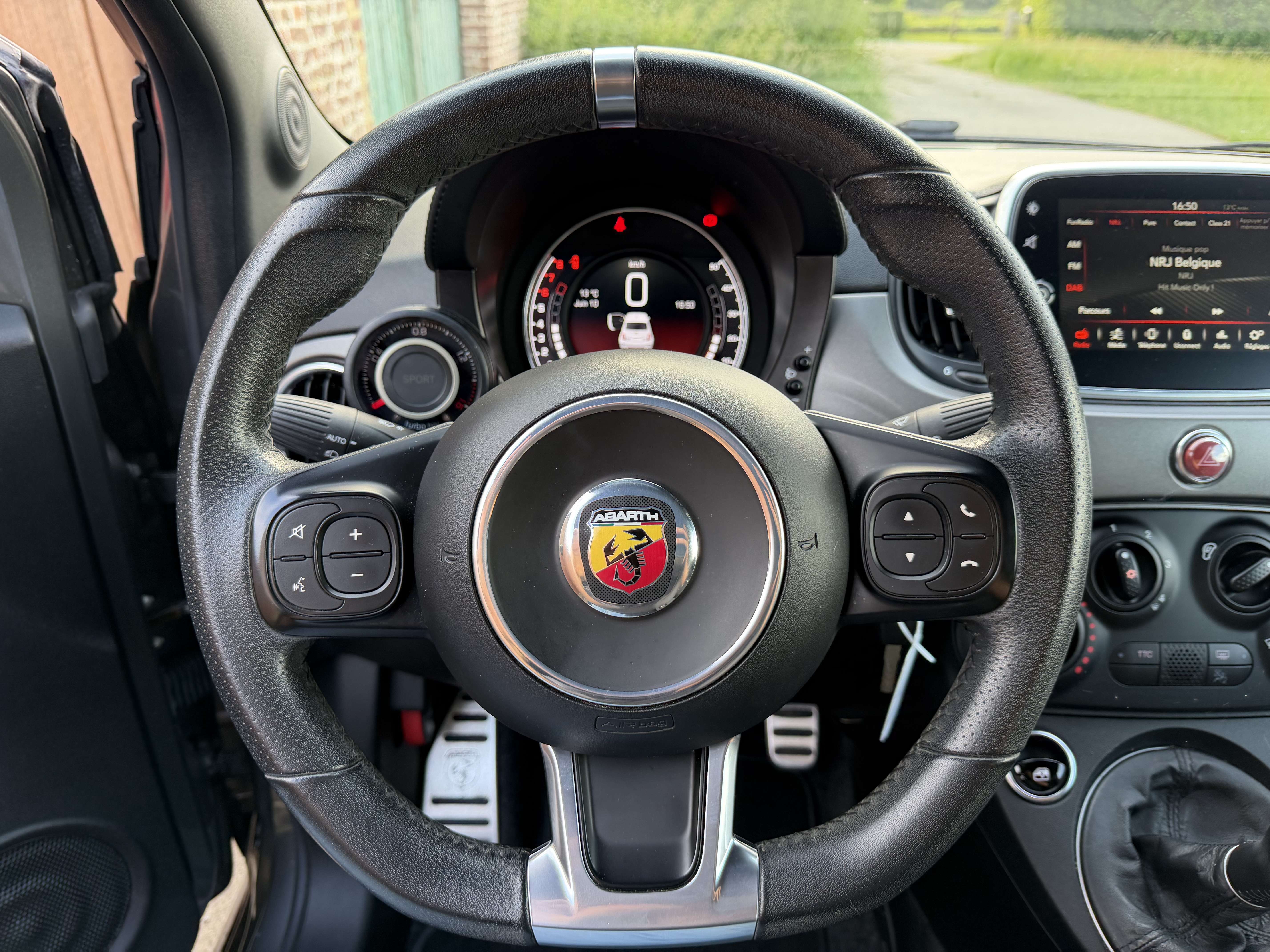 Abarth 595 1.4 T-Jet Pista *CARPLAY*AIRCO*GARANTIE*