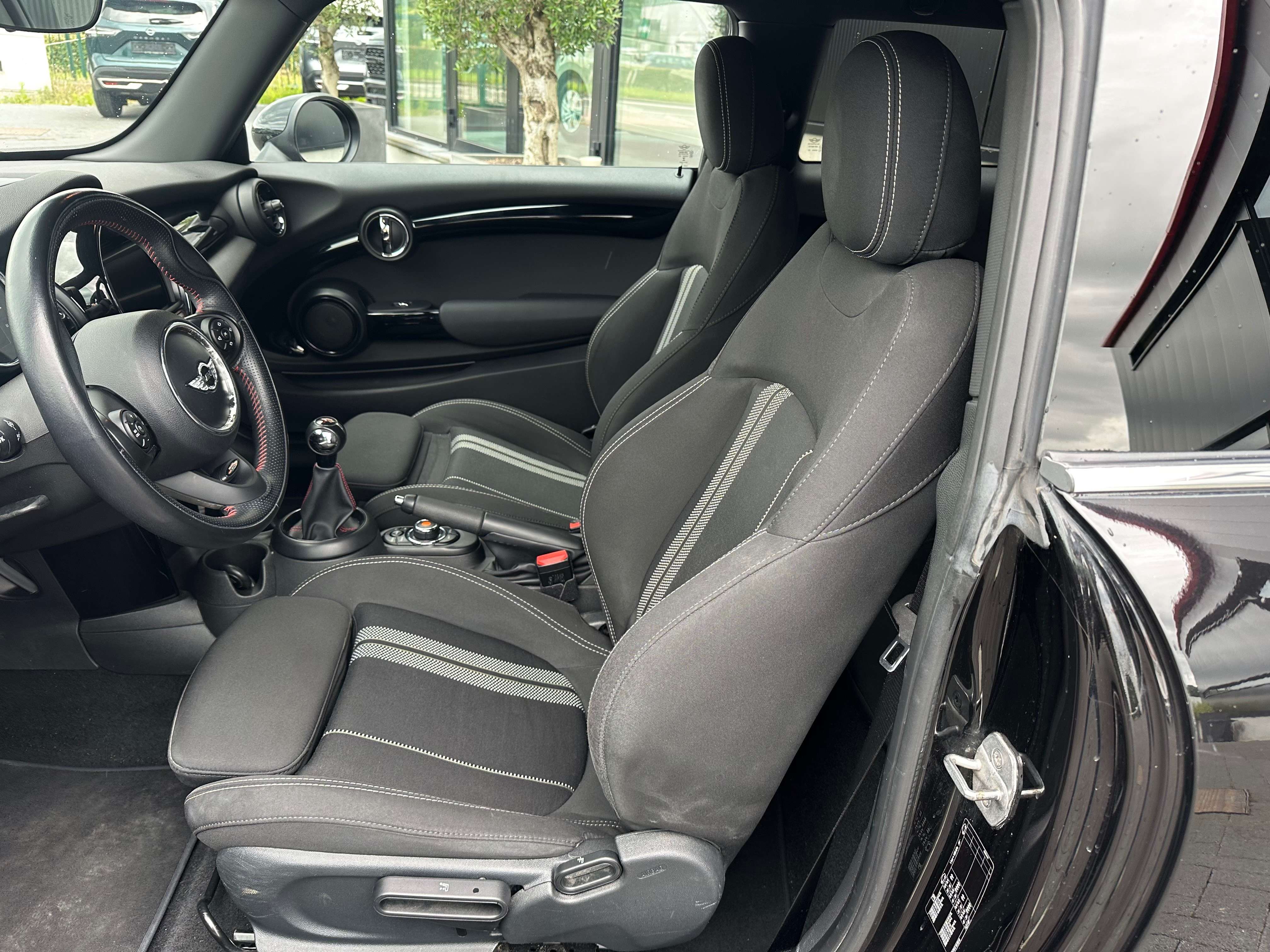 MINI Cooper D 15 D John Cooper Works Pack Interior & outside