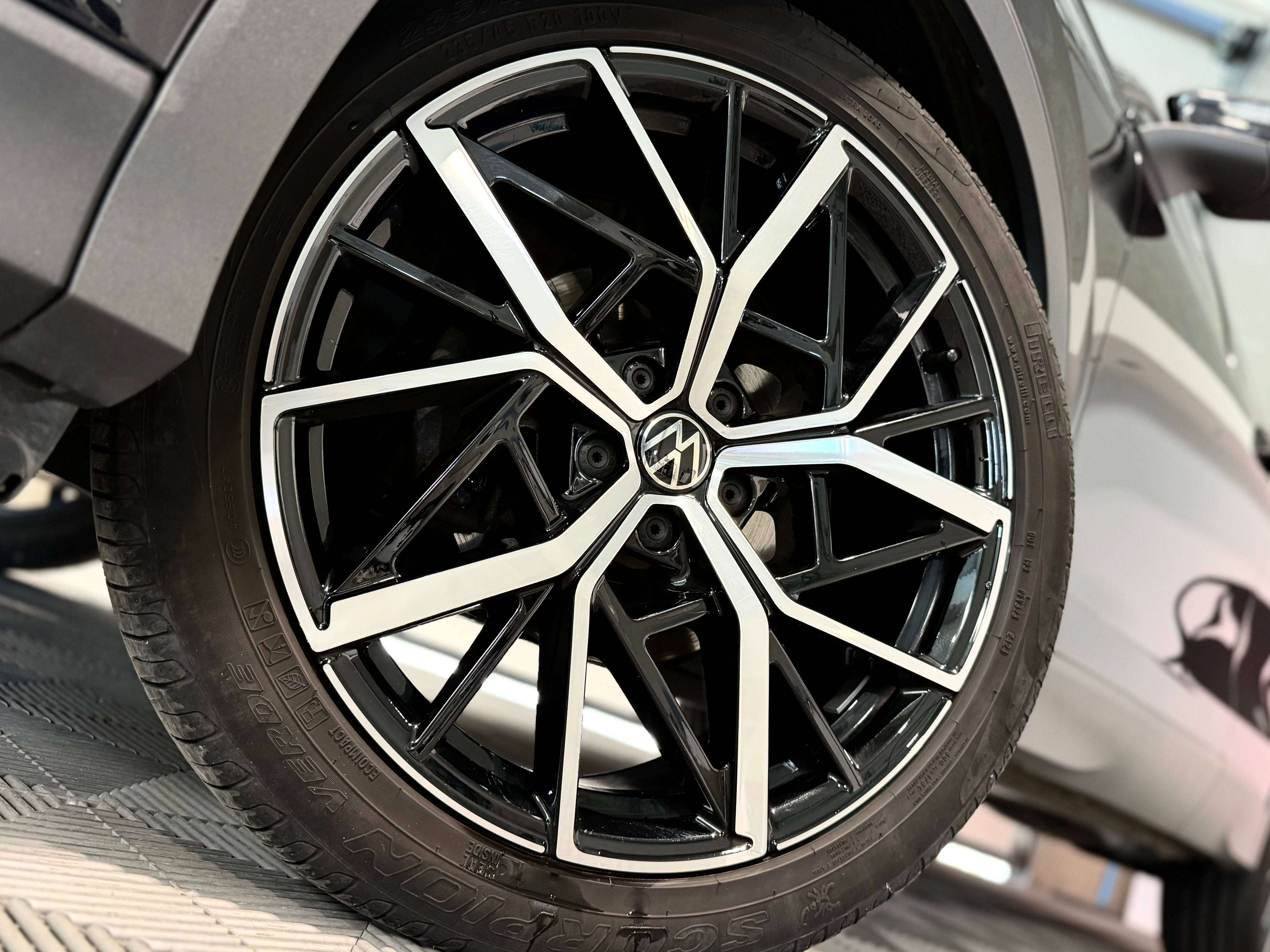 Volkswagen Tiguan 1.5 eTSI Premium DSG, Toit Ouvrant, Sièges Full, Ambiance light