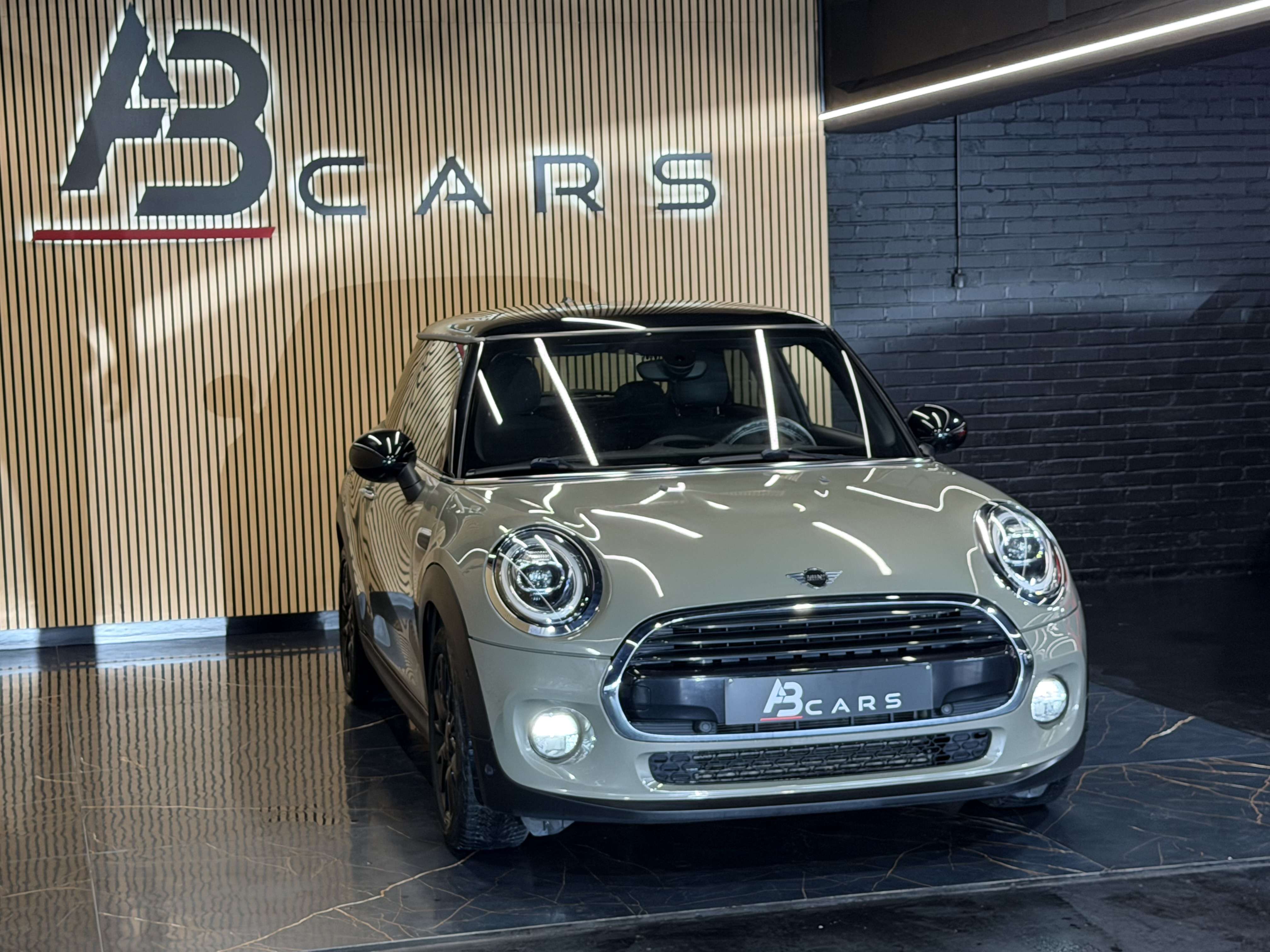 MINI Cooper 1.5 Cooper * GARANTIE 12 MOIS * 1ER PROP * SPORT *