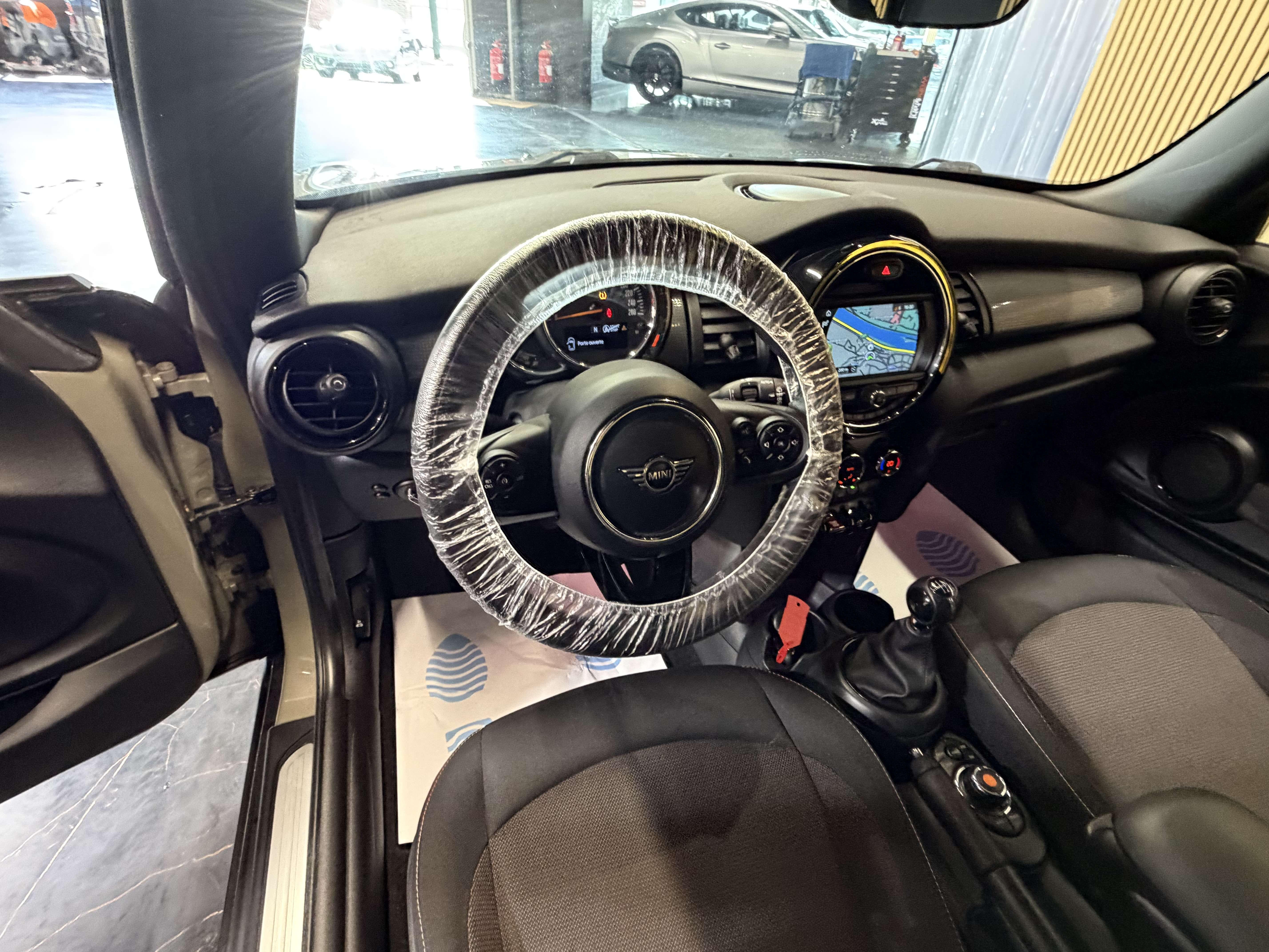 MINI Cooper 1.5 Cooper * GARANTIE 12 MOIS * 1ER PROP * SPORT *