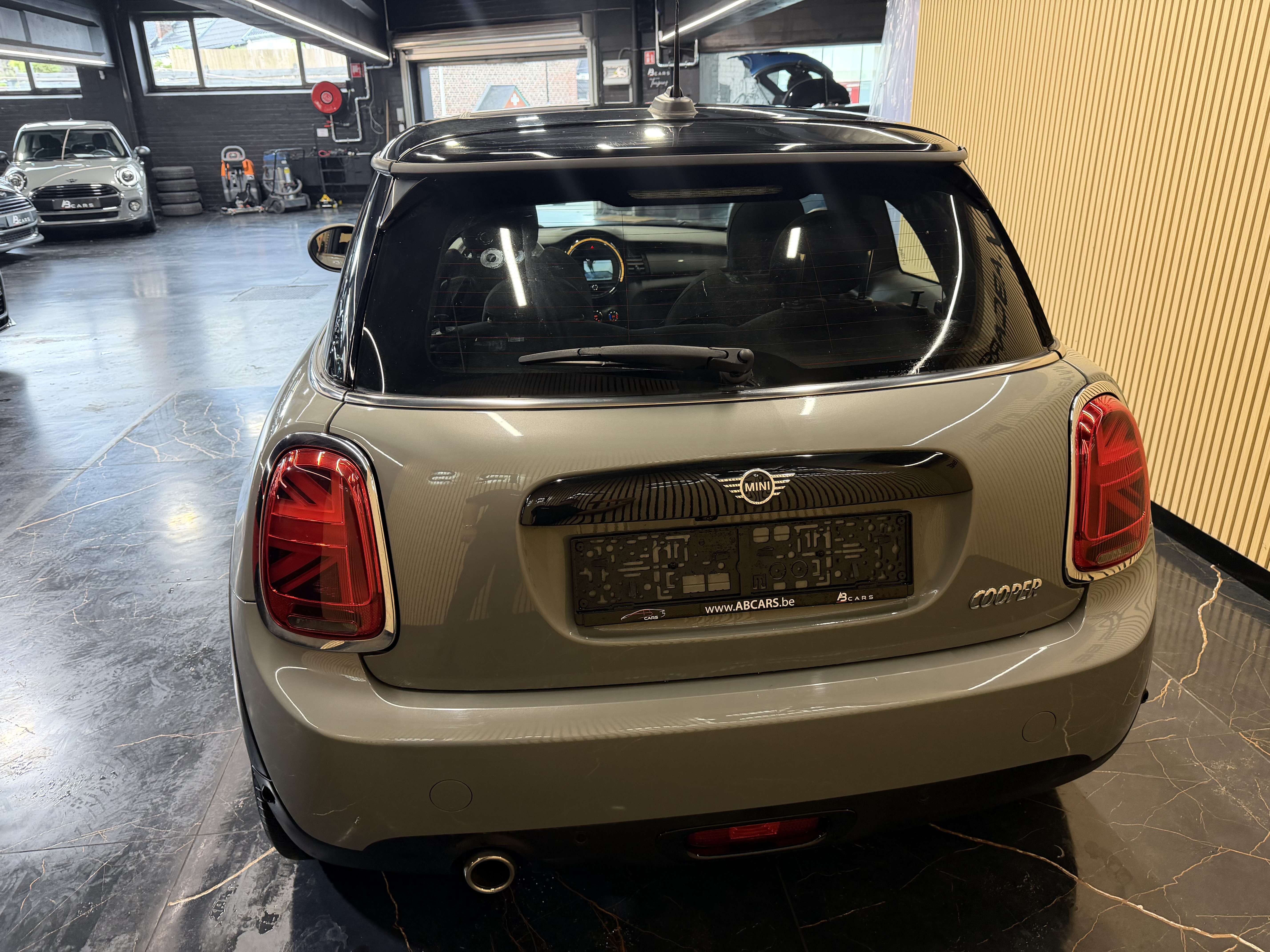 MINI Cooper 1.5i * GARANTIE 12 MOIS * 1ER PROP *