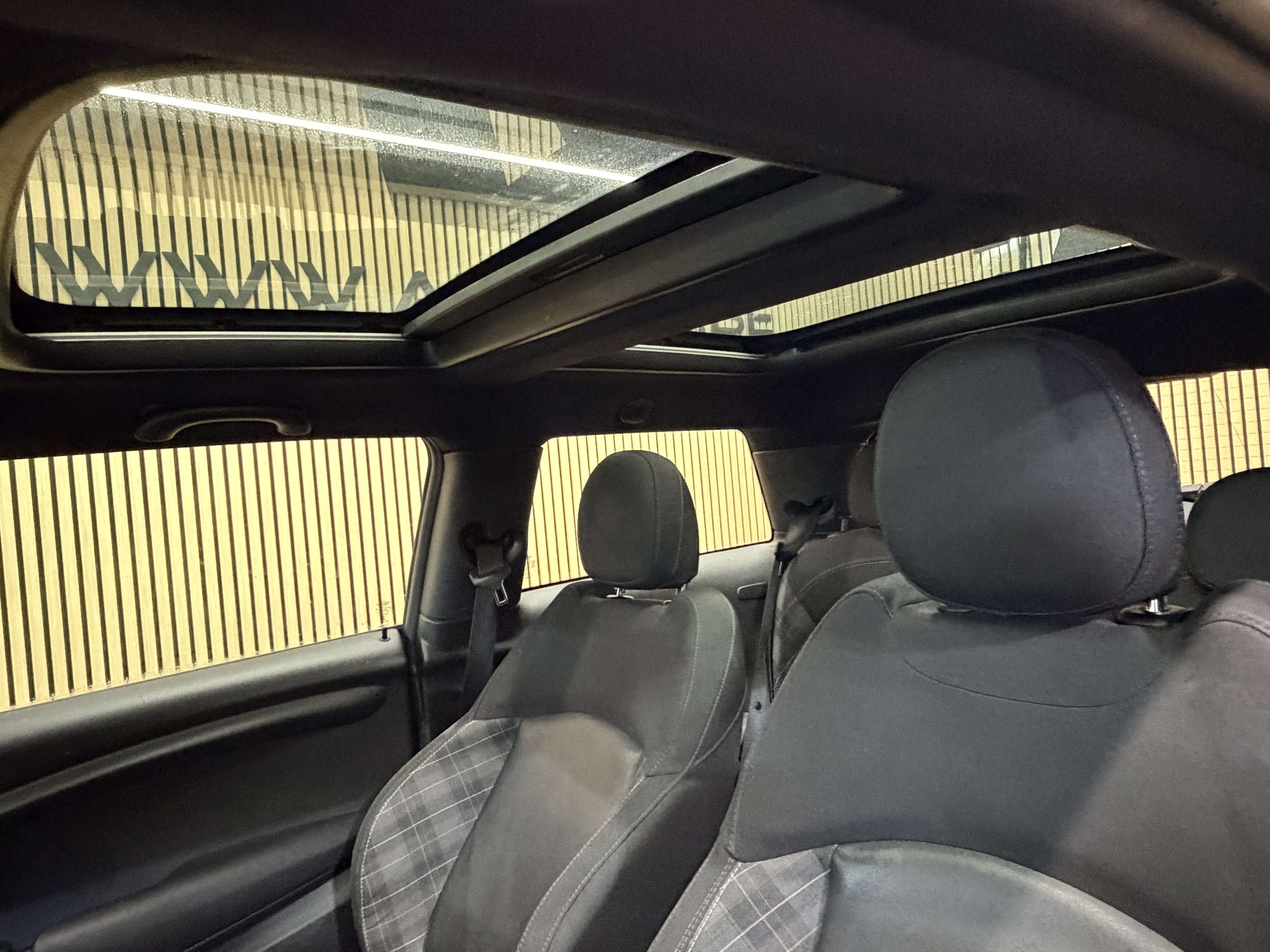 MINI Cooper 1.5i * GARANTIE 12 MOIS * 1ER PROP *