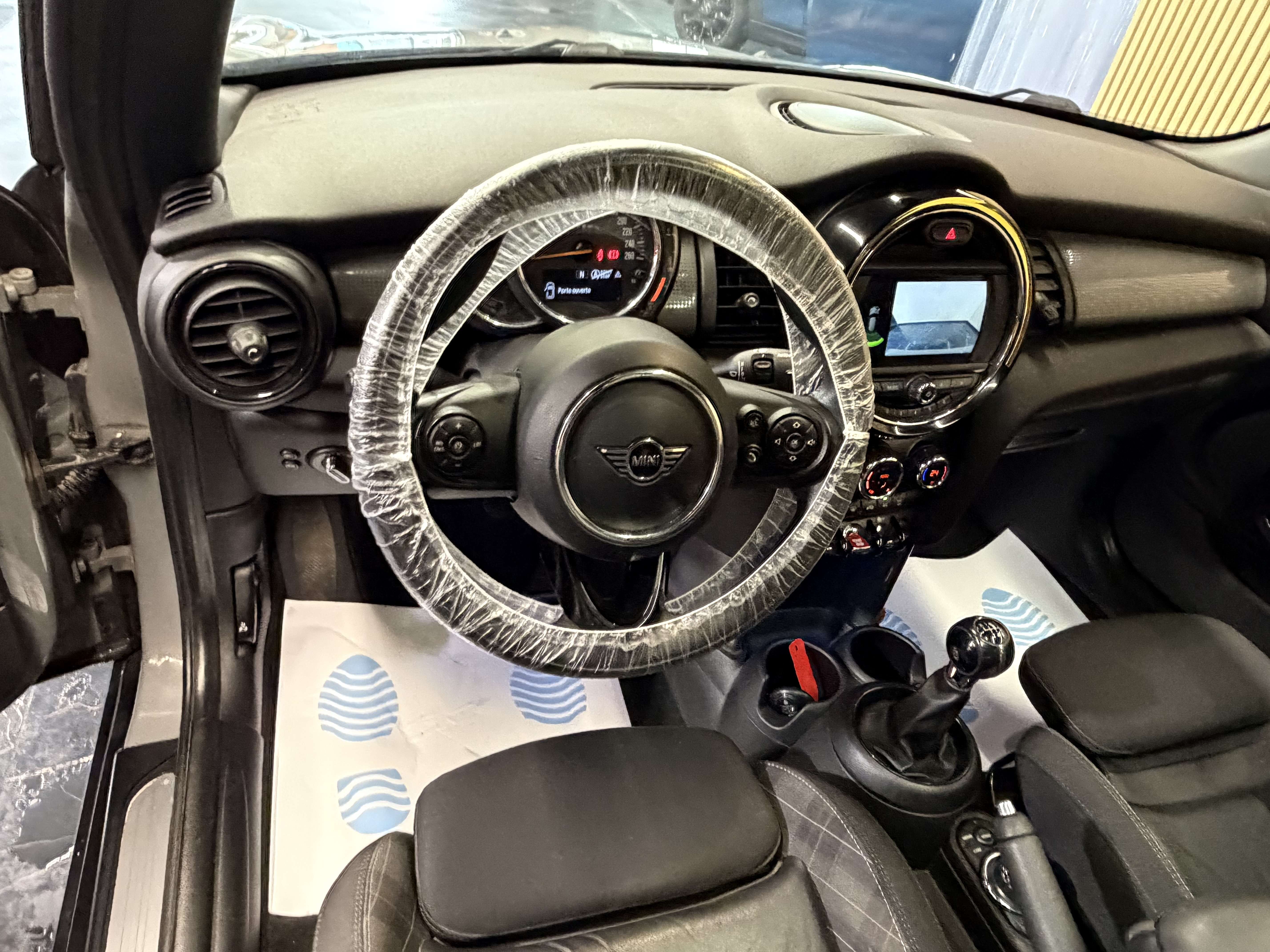 MINI Cooper 1.5i * GARANTIE 12 MOIS * 1ER PROP *