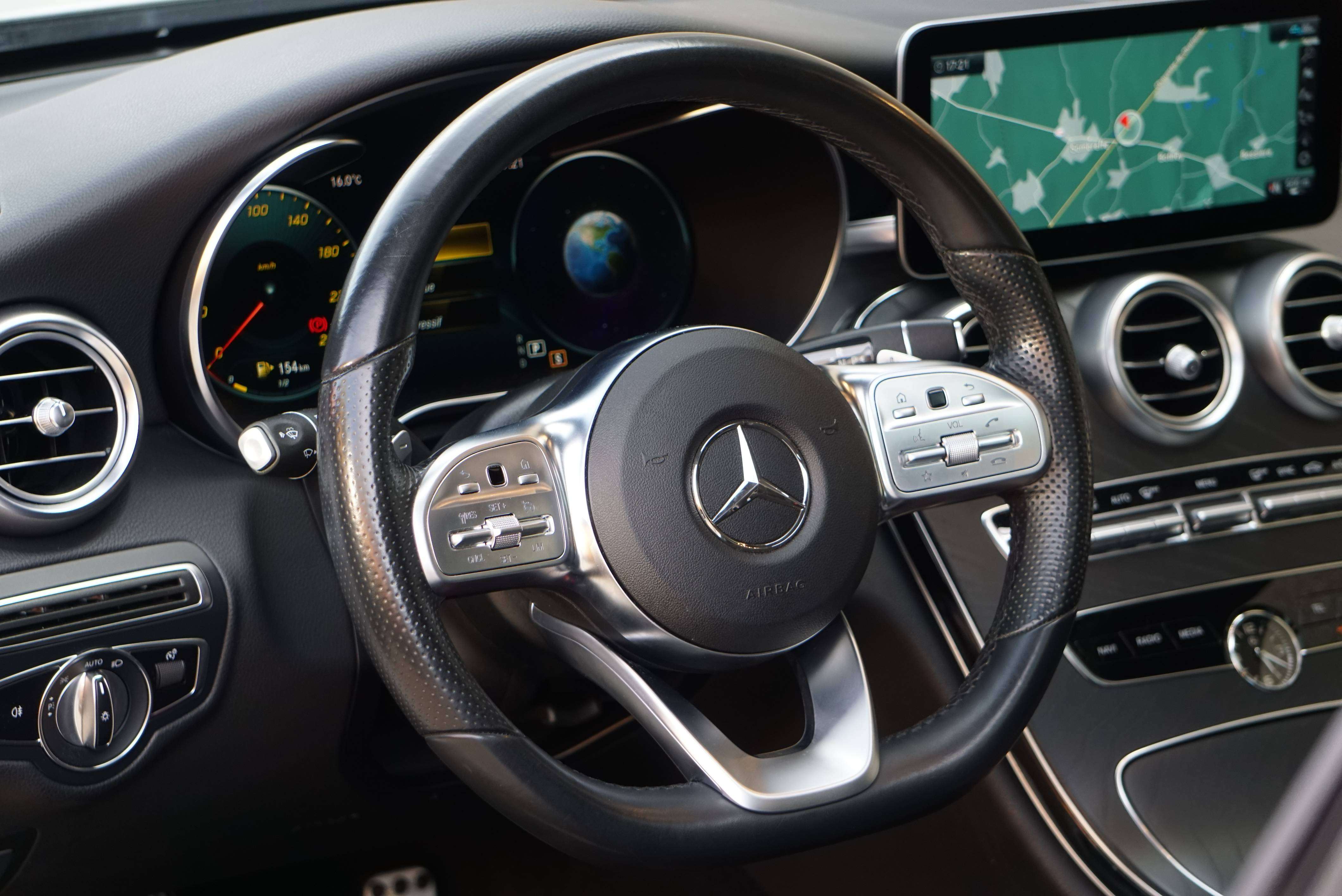 Mercedes-Benz C 200 Coupe PACK AMG / CAMERA / AUTO 9G-Tronic / PANO / CARPLAY / FULL LED