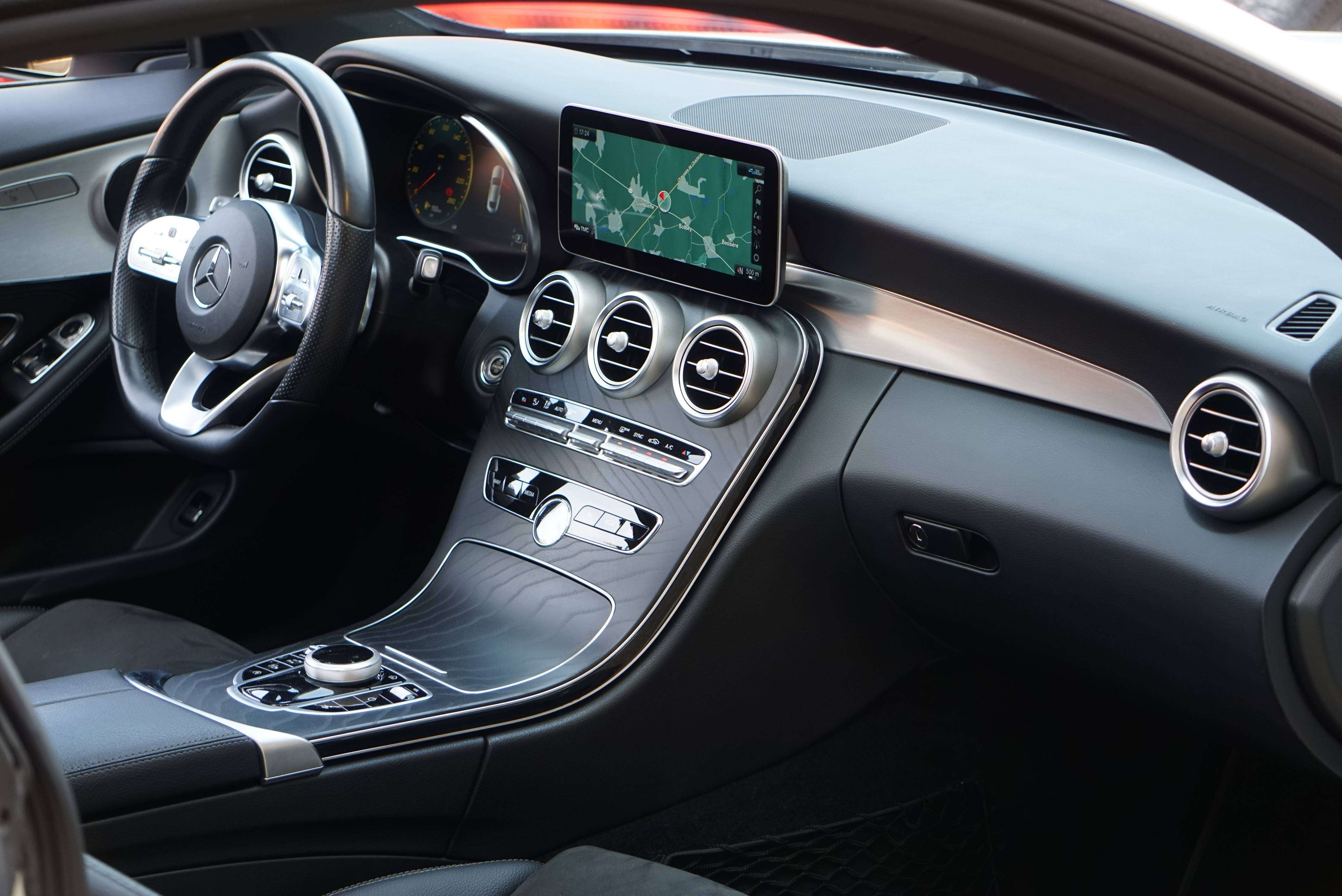 Mercedes-Benz C 200 Coupe PACK AMG / CAMERA / AUTO 9G-Tronic / PANO / CARPLAY / FULL LED