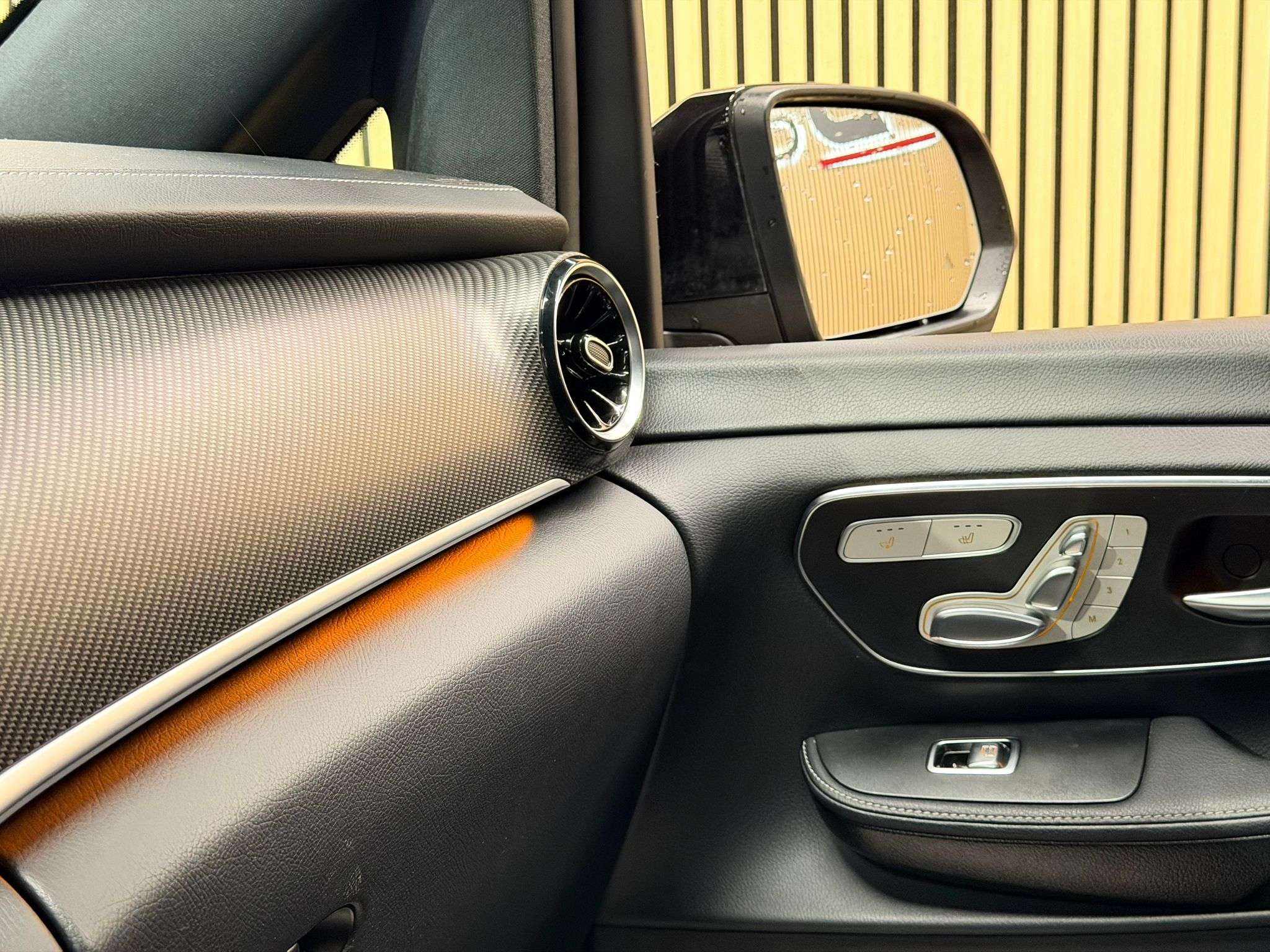 Mercedes-Benz V 300 d 4-Matic * VIP * PACK AMG - FULL OPTIONS *