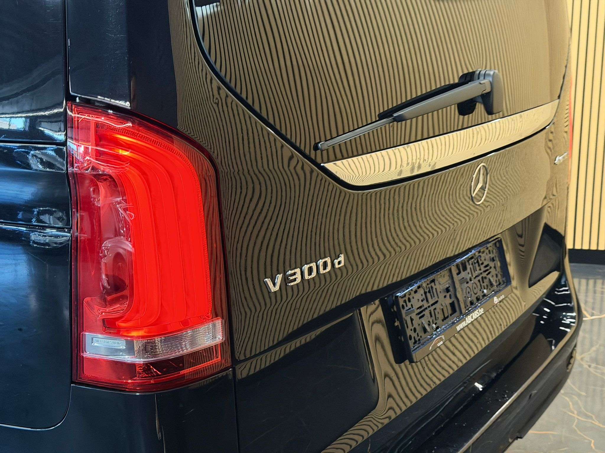Mercedes-Benz V 300 d 4-Matic * VIP * PACK AMG - FULL OPTIONS *