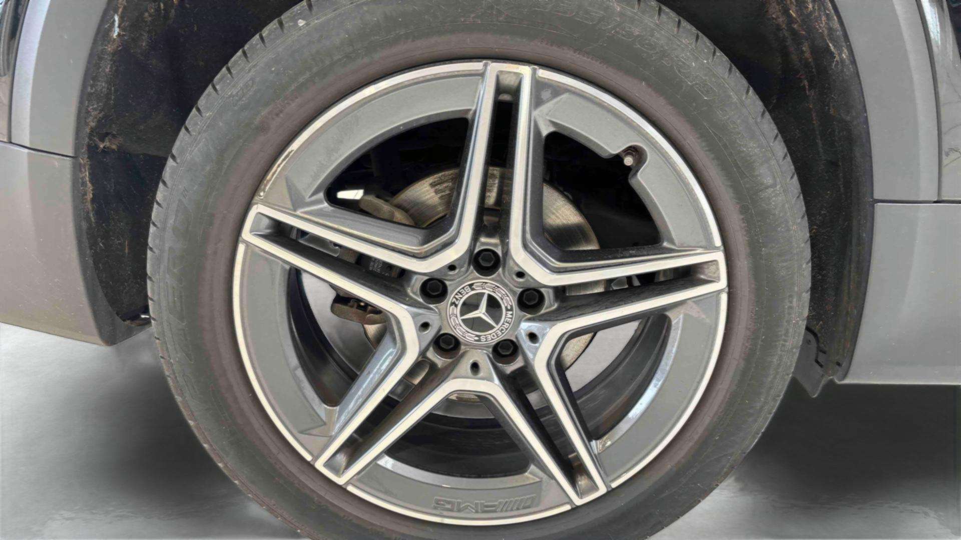 Mercedes-Benz GLB 180 GLB d AMG Line