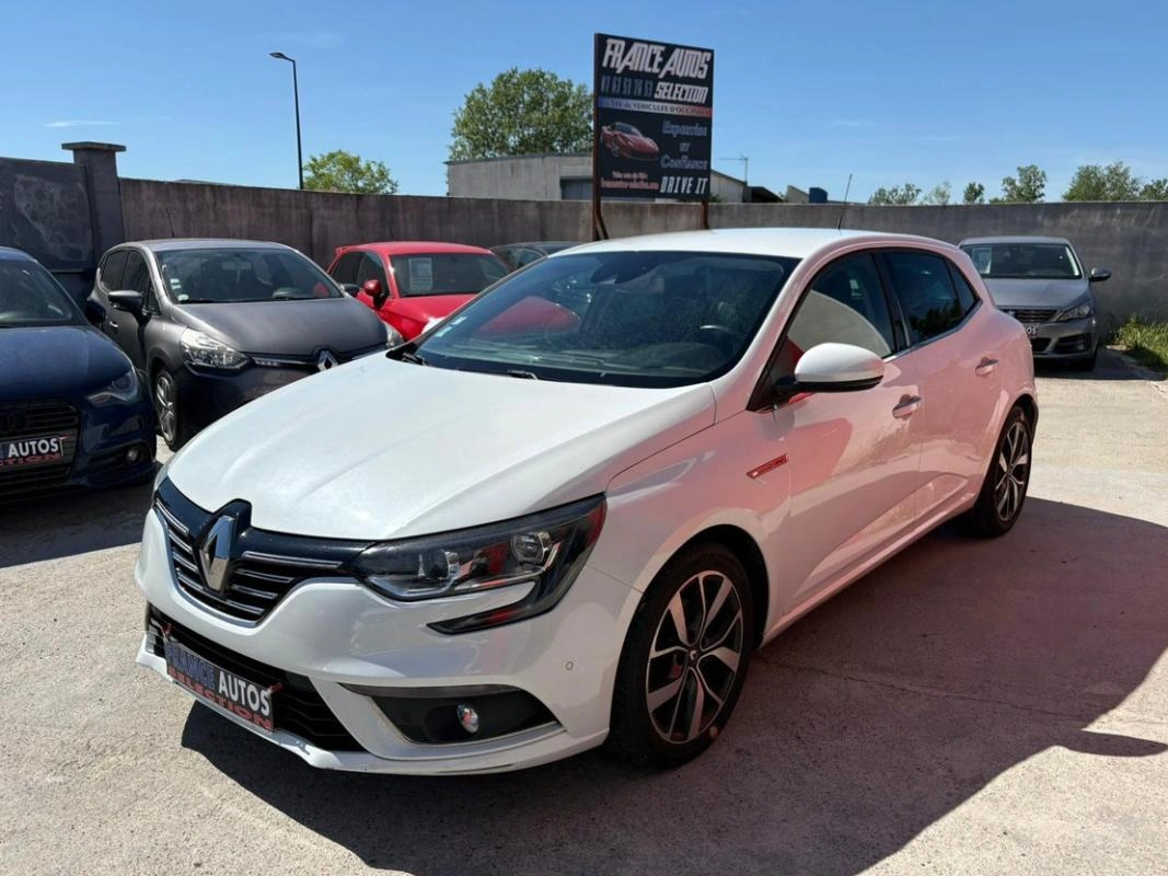 Renault Megane IV BOSE 1.2L TCE 132CH - ENTIÈREMENT RÉVISÉE ET GARANTIE 12 MOIS EN EUROPE