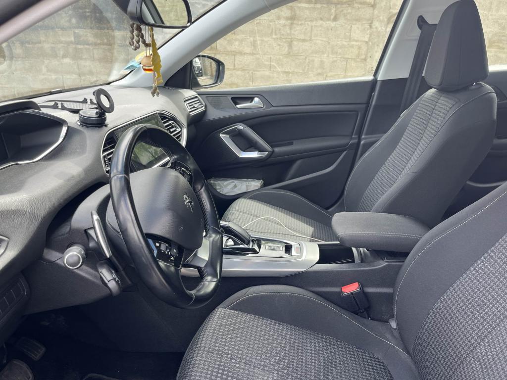 Peugeot 308 1.5 BlueHDi S&S - 130 BV EAT8 II 2013 BERLINE Allure PHASE 2