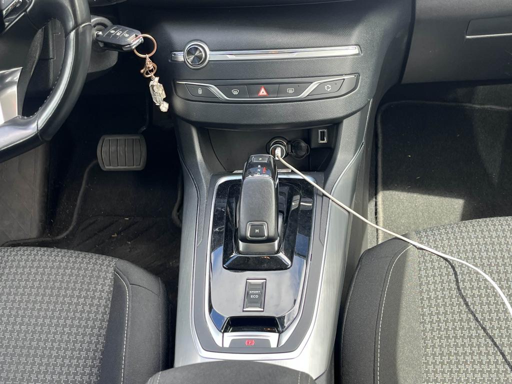 Peugeot 308 1.5 BlueHDi S&S - 130 BV EAT8 II 2013 BERLINE Allure PHASE 2