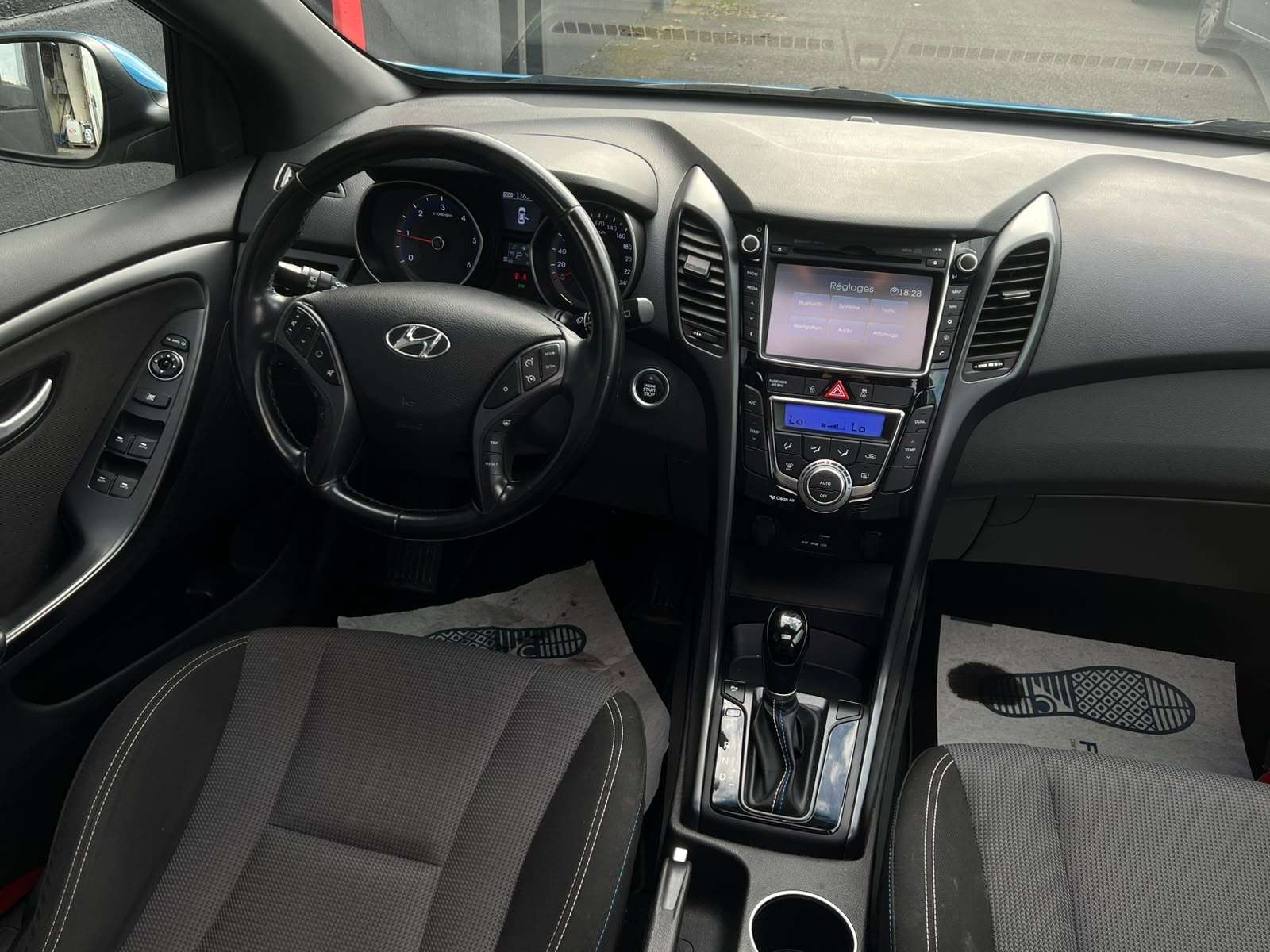 Hyundai i30 i30 1.6 CRDi DCT ISG GARANTI ECRAN CAM PANO