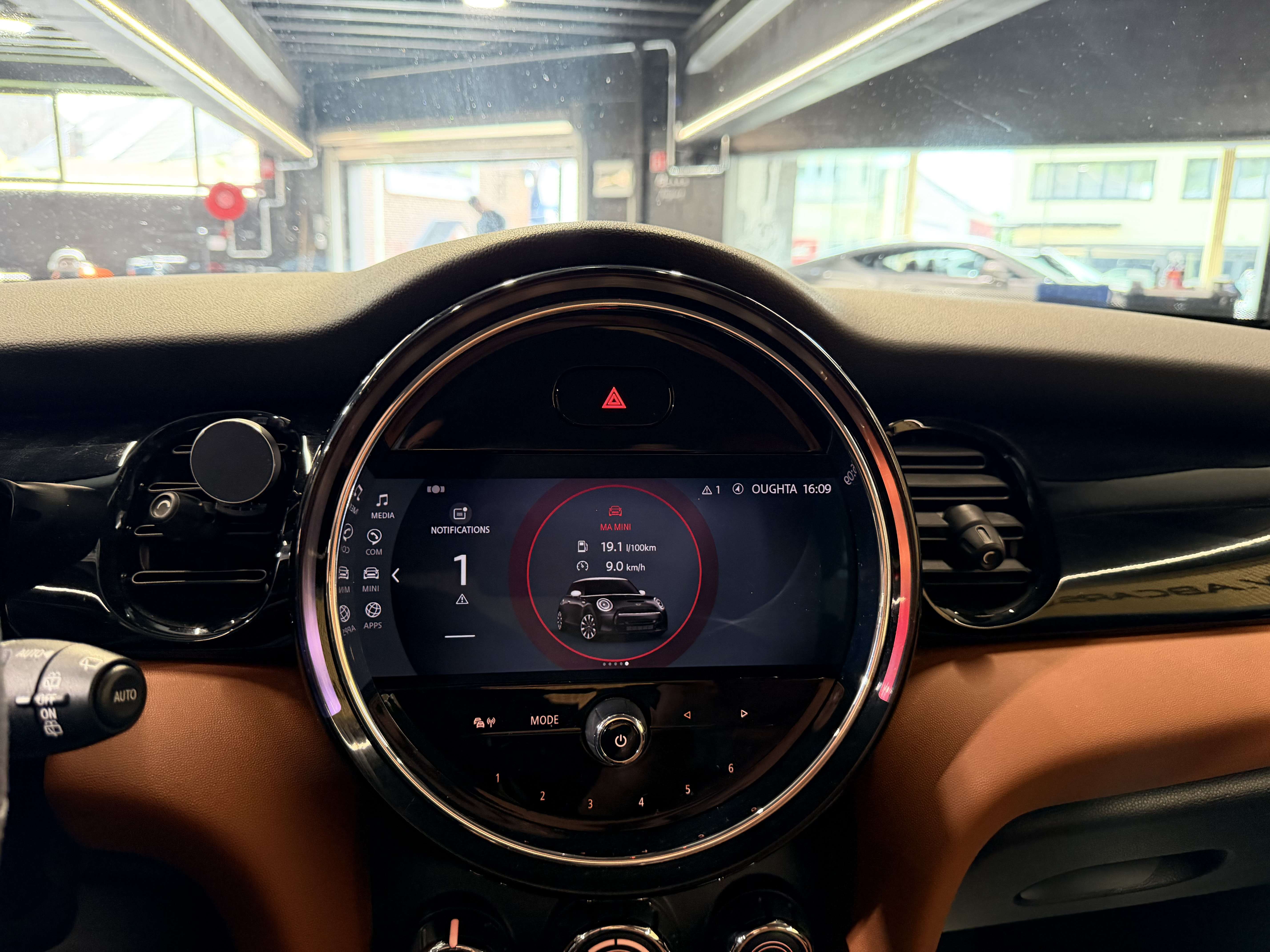 MINI Cooper 1.5i * BOITE AUTO * GARANTIE 12 MOIS * FACE LIFT * 1ER PROP *
