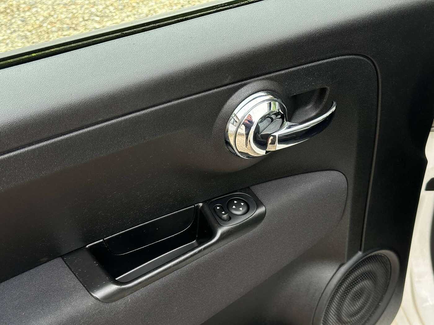 Fiat 500 1.2i Lounge SENSOR/CARPLAY/PANORAMIQUE/GPS/CLIM