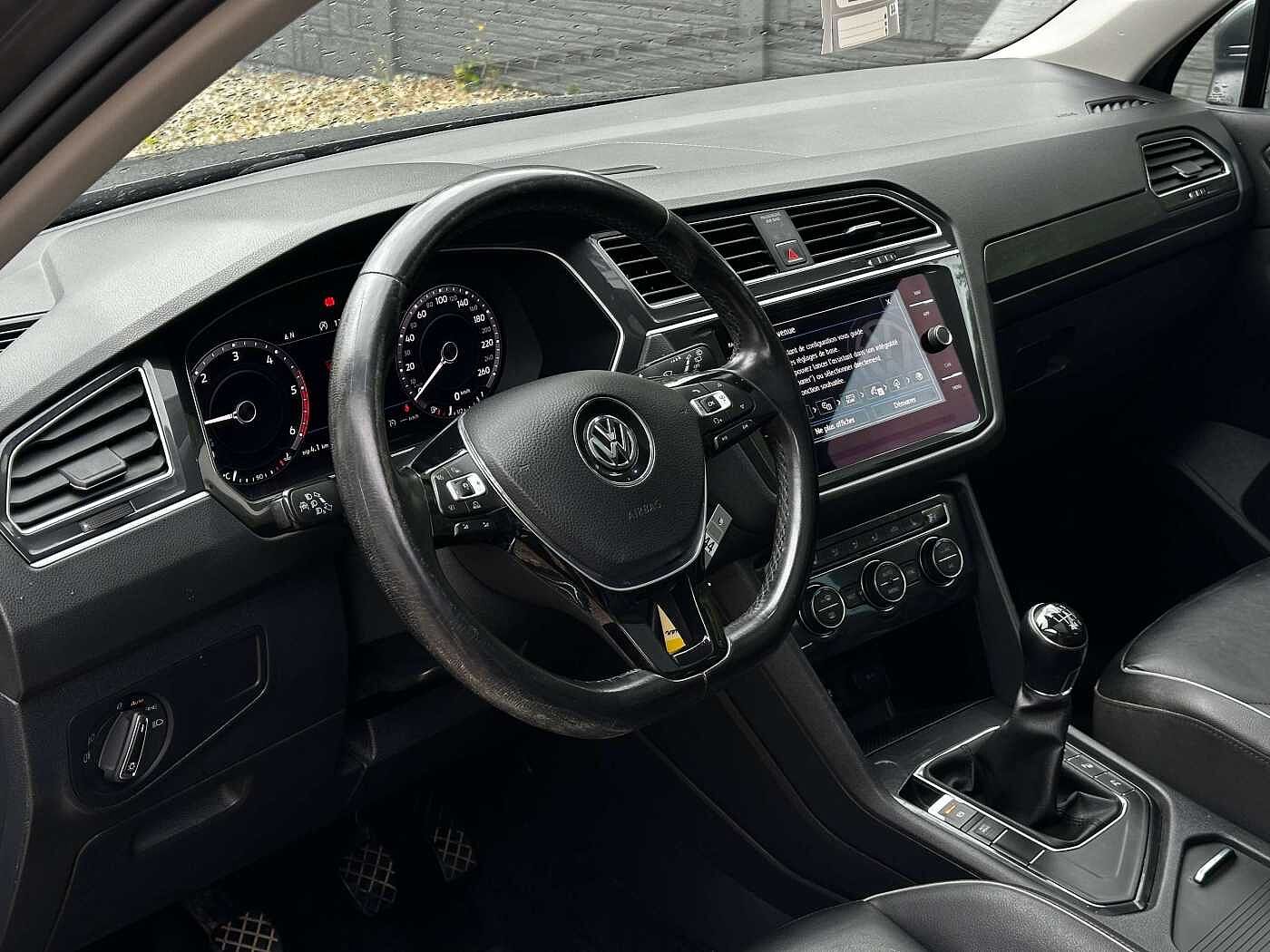 Volkswagen Tiguan 2.0 TDi SCR Highline BMT FULL OPTIONS/TOIT OUVRANT/CUIR/XENON/COKCPIT