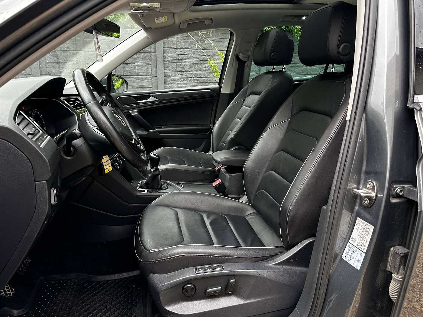 Volkswagen Tiguan 2.0 TDi SCR Highline BMT FULL OPTIONS/TOIT OUVRANT/CUIR/XENON/COKCPIT