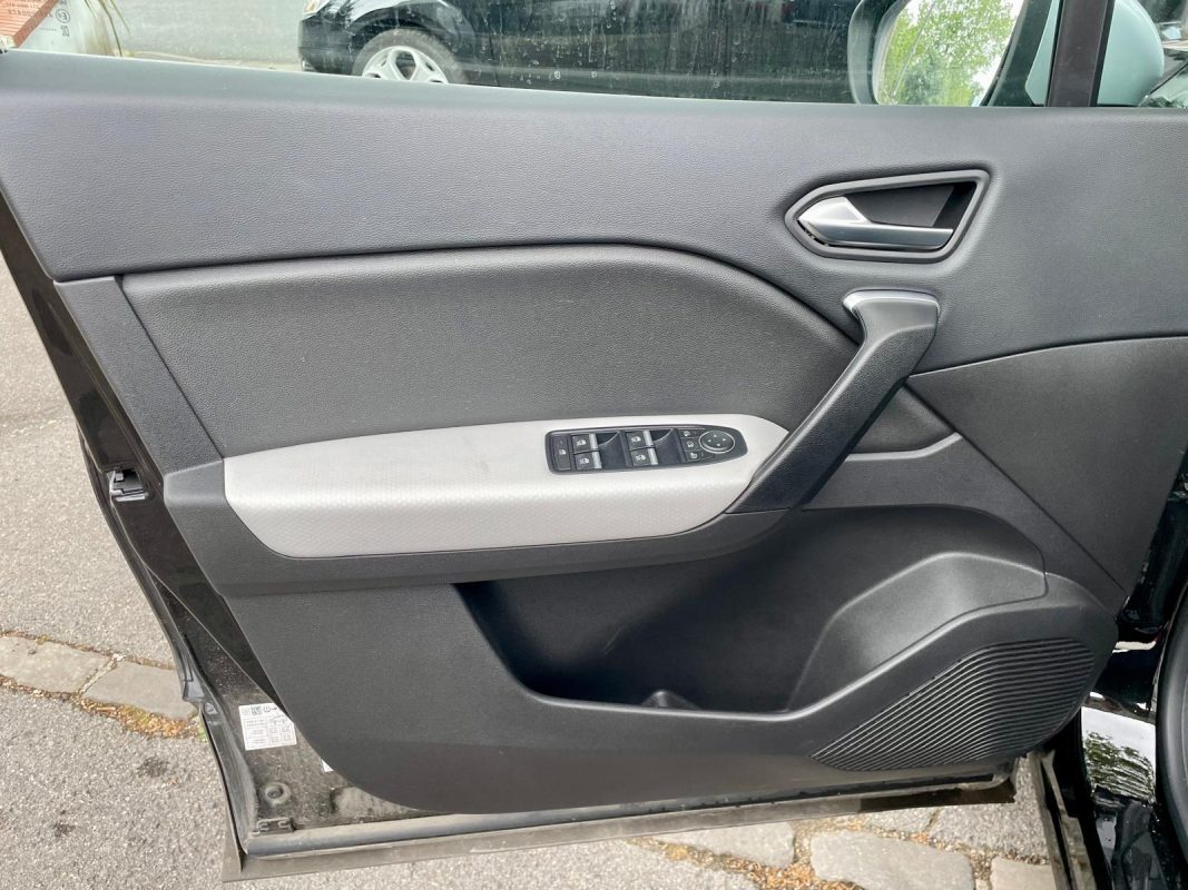 Renault Captur 1.6 E-TECH PLUG-IN 160 INTENS