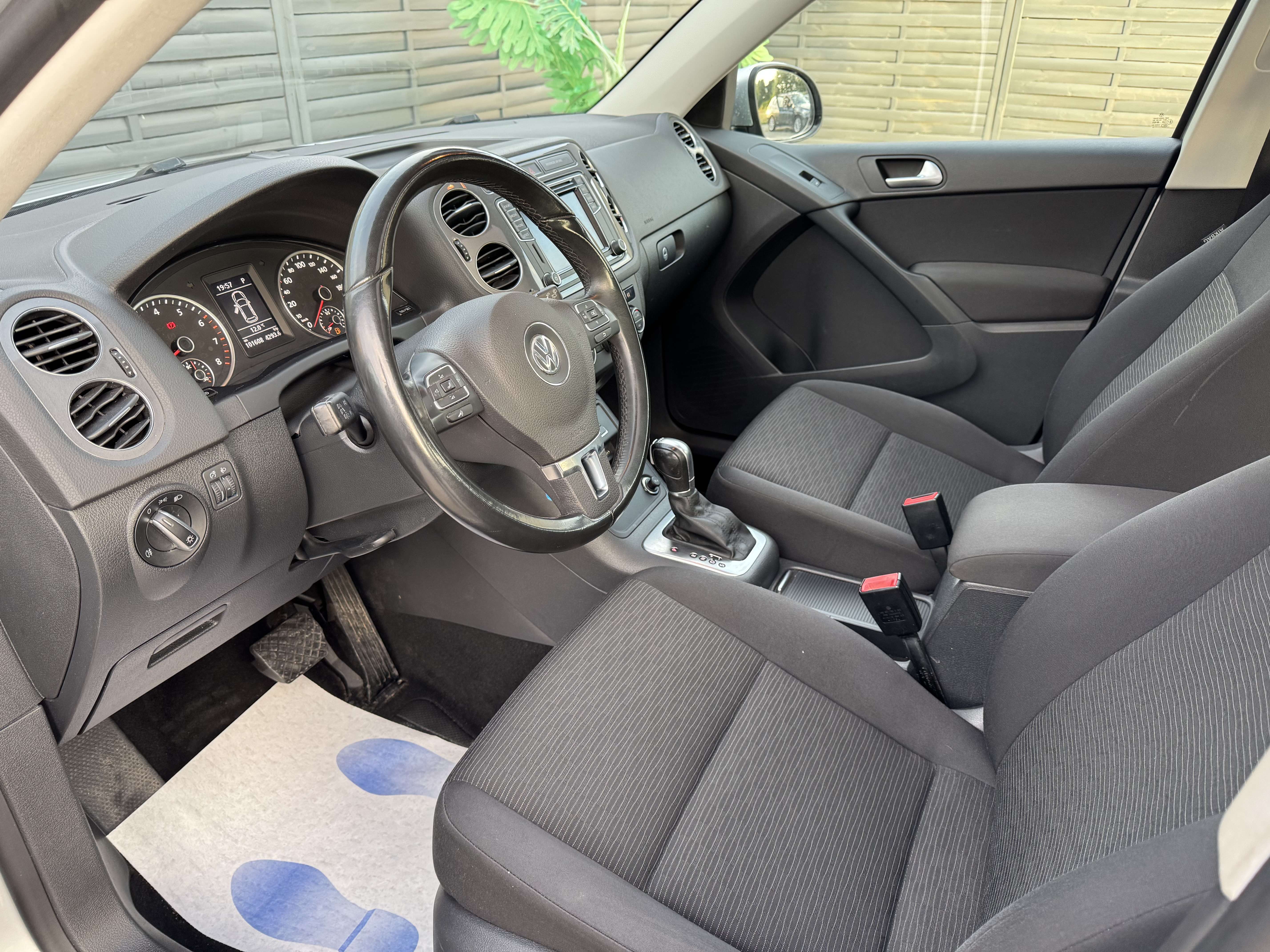 Volkswagen Tiguan 1.4 TSI */*BOITE AUTO+TOIT PANO+CARNET */*