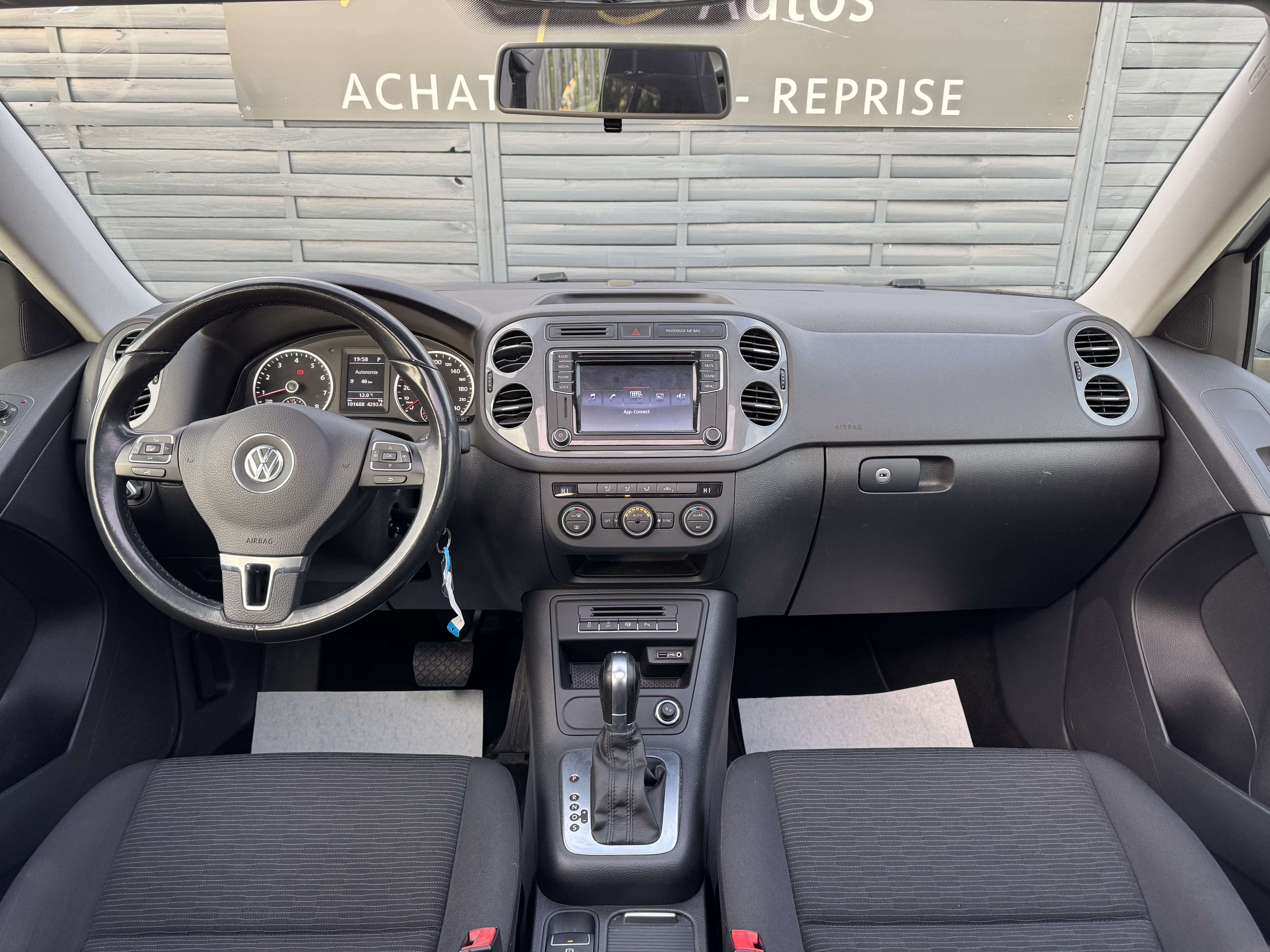 Volkswagen Tiguan 1.4 TSI */*BOITE AUTO+TOIT PANO+CARNET */*