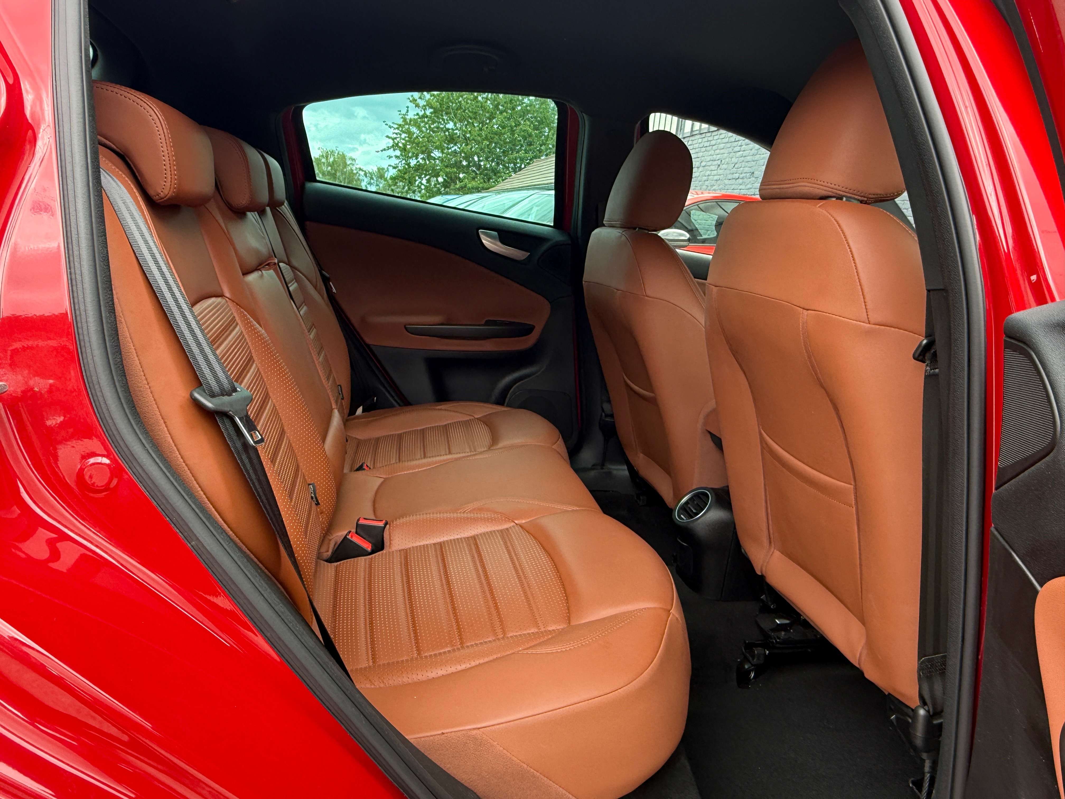 Alfa Romeo Giulietta Giulietta 1.6 JTDm Sportivo /Cuir/Pdc/Led/1erProp/Garantie/